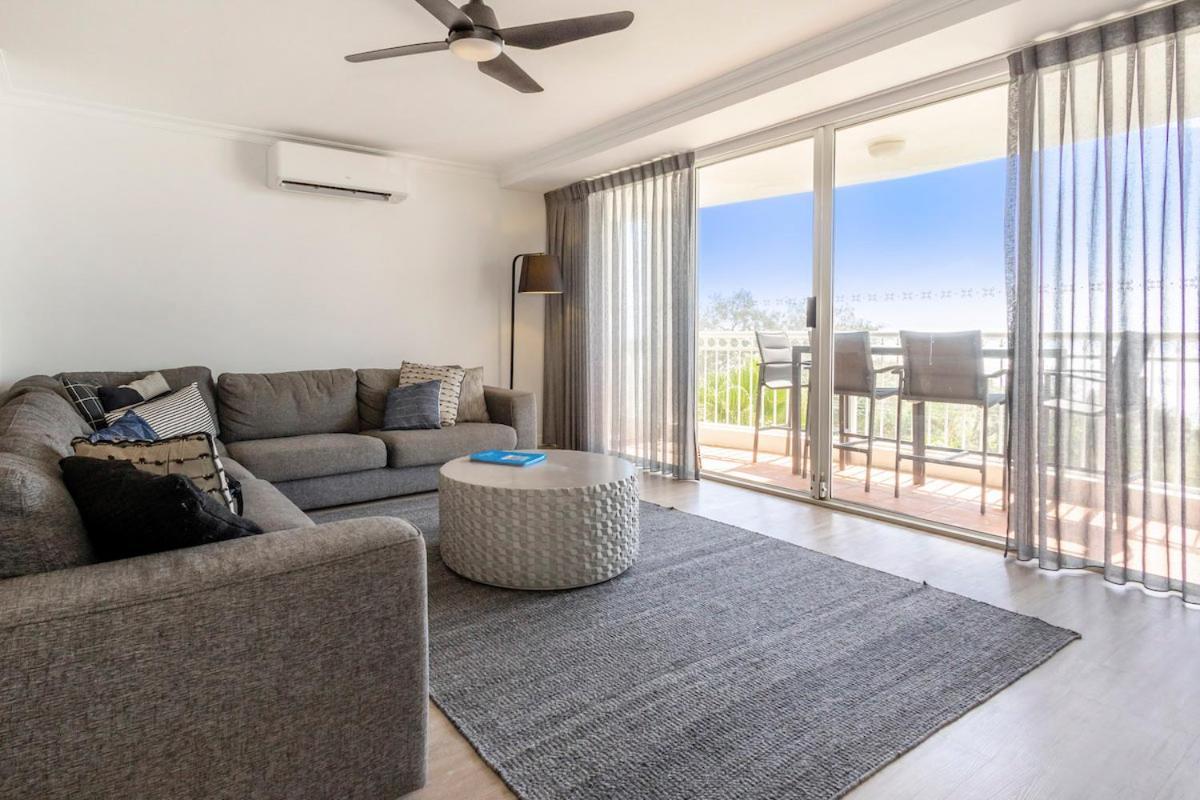 Three-Bedroom Executive Apartment Ocean Views
