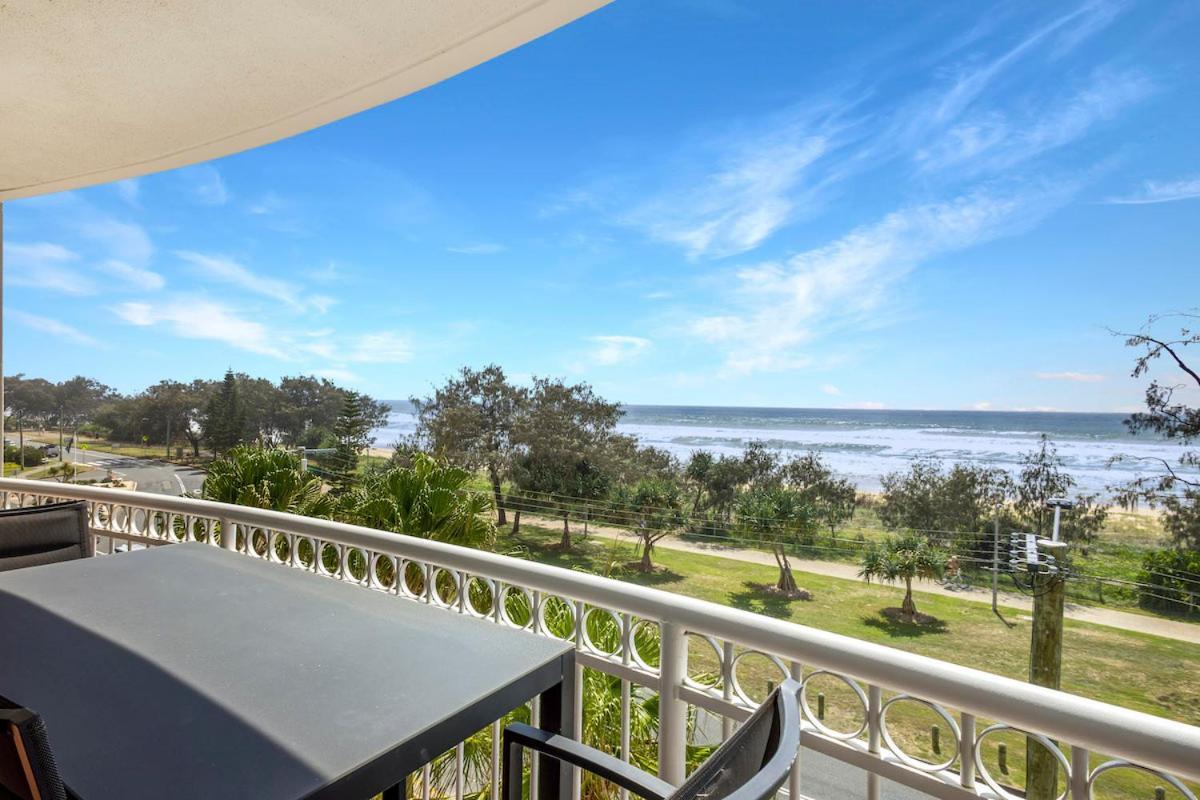 Three-Bedroom Executive Apartment Ocean Views