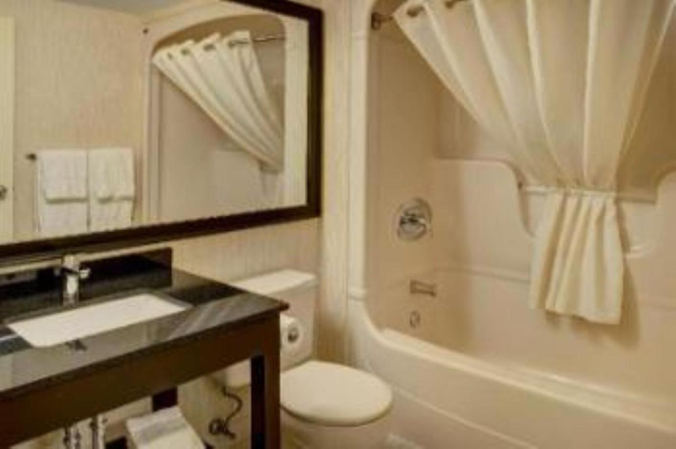 Comfort Queen Room Non-Smoking