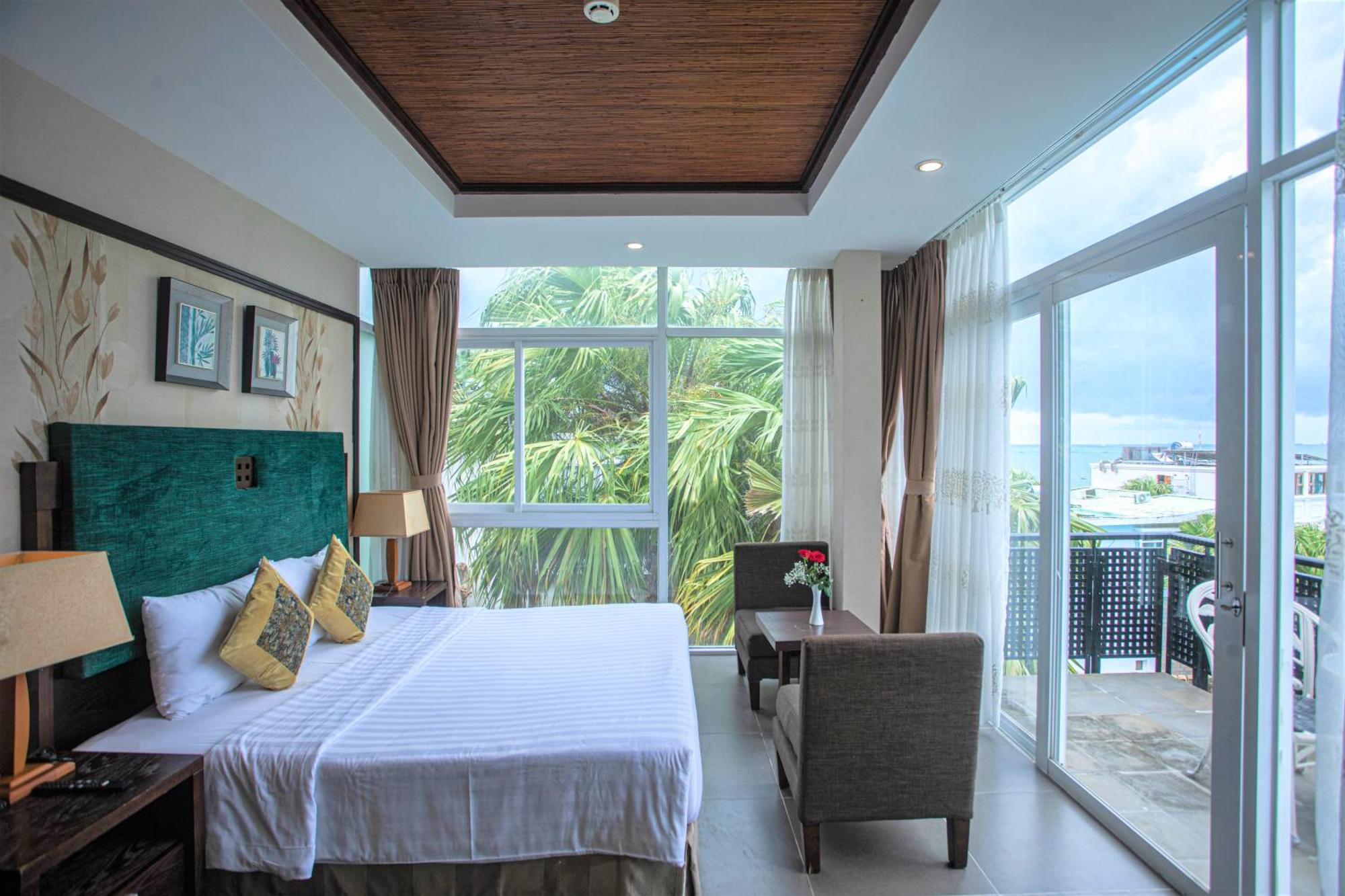 Premium Deluxe Double with Sea View