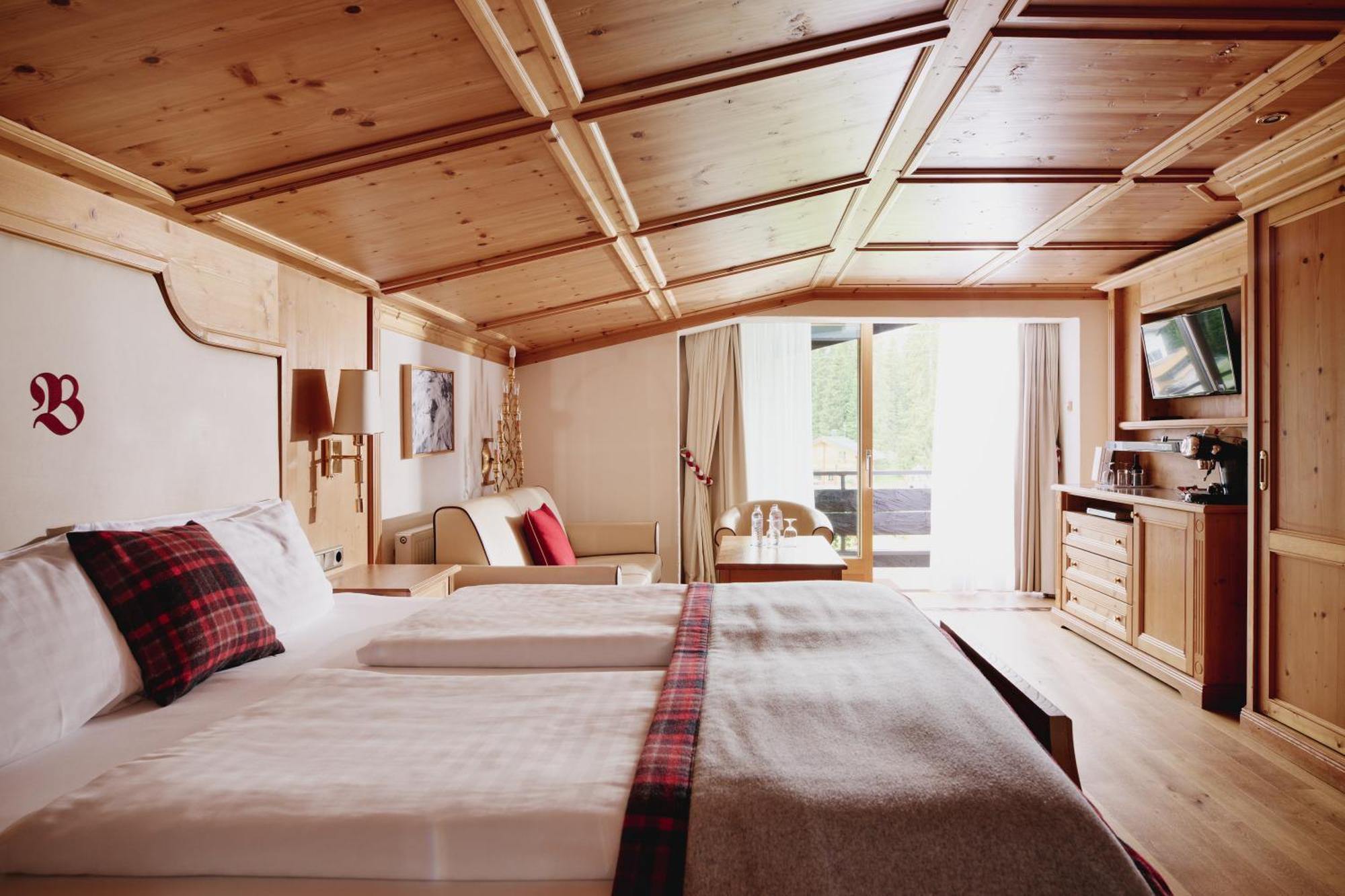 Two-Bedroom Suite,1551328096:JPEG