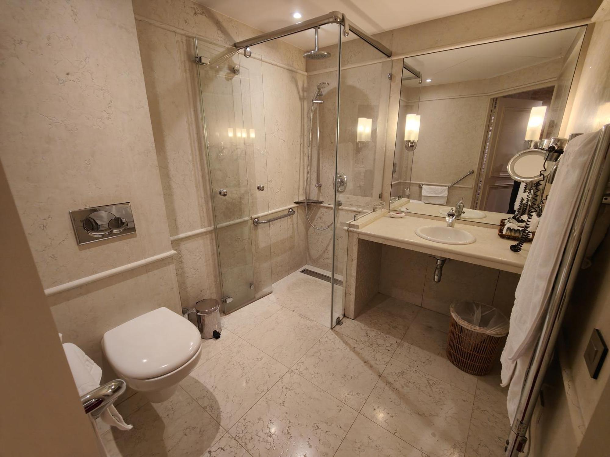 Junior Suite,974638069:JPEG