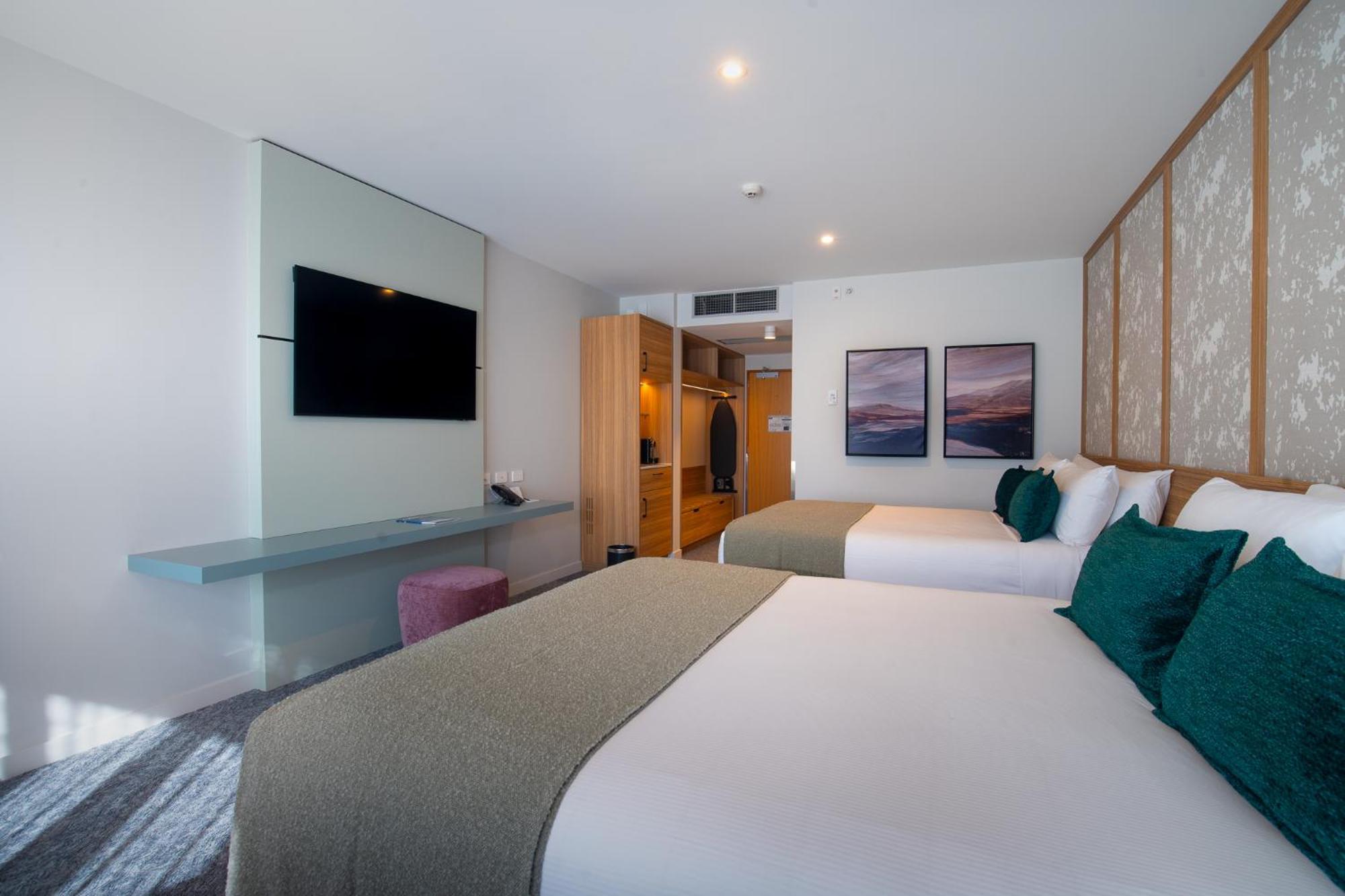 Premium Twin Room Mountain view