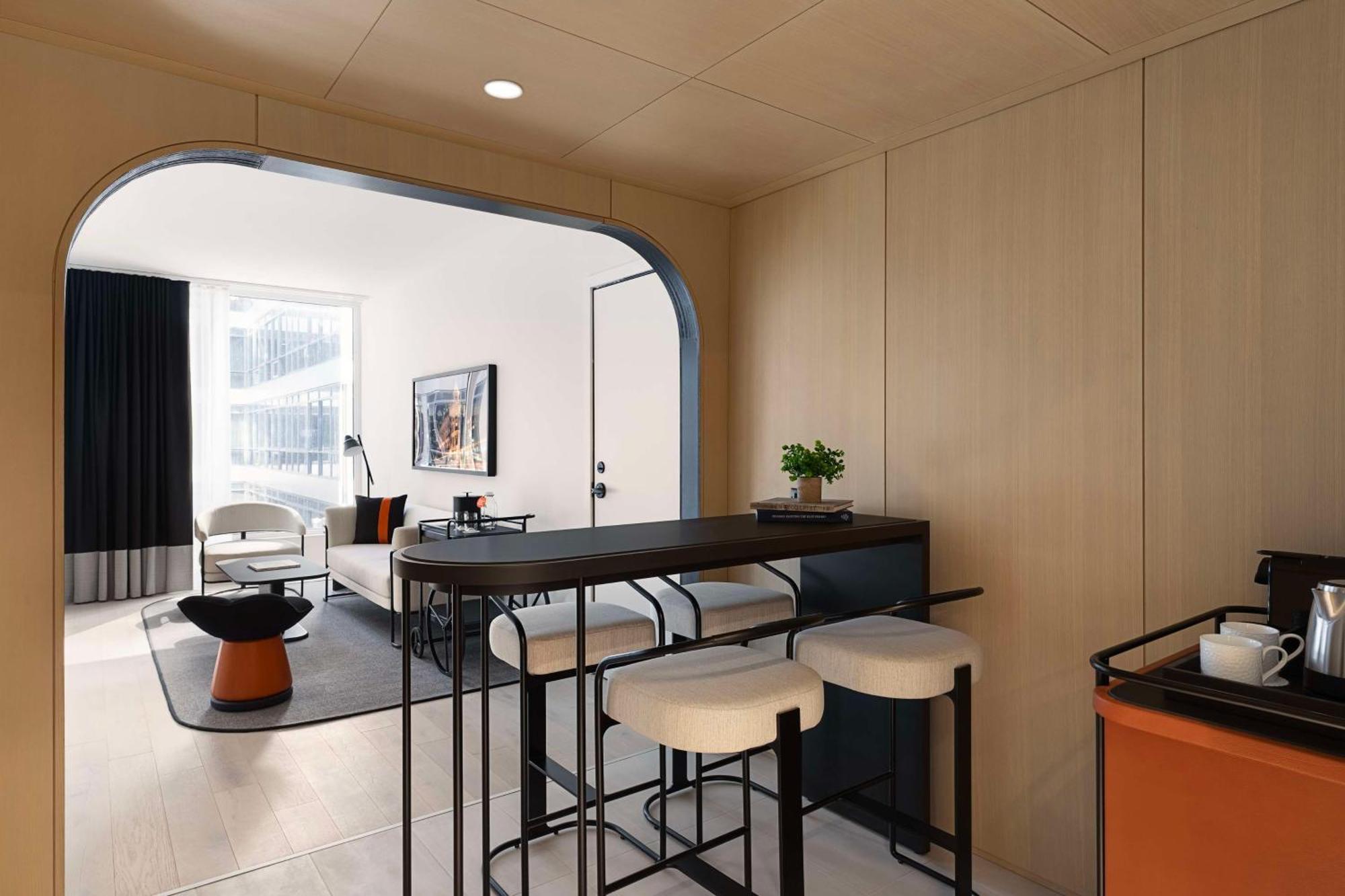 One-Bedroom King Suite