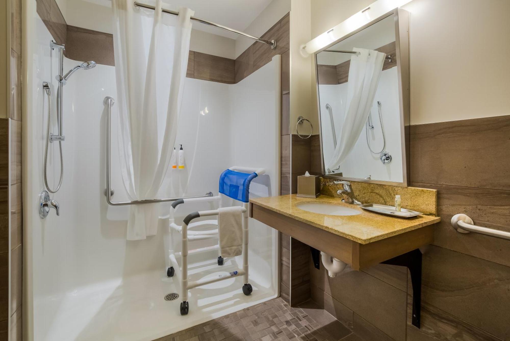 Queen Room Two Queen Beds Disability Access