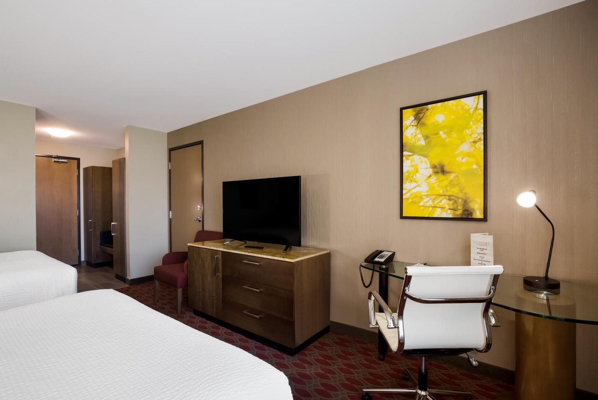 Queen Room Two Queen Beds
