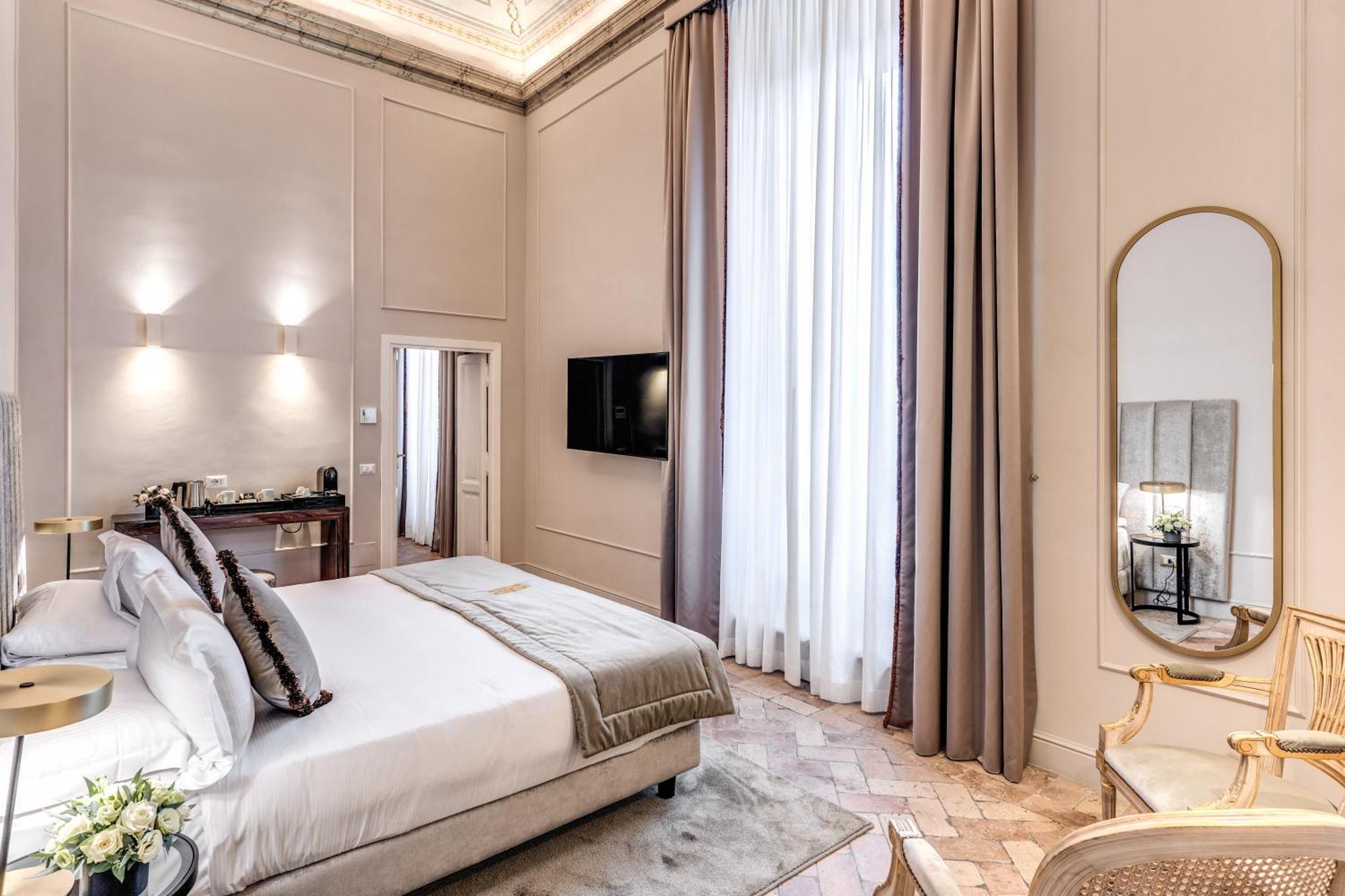 Deluxe King Suite