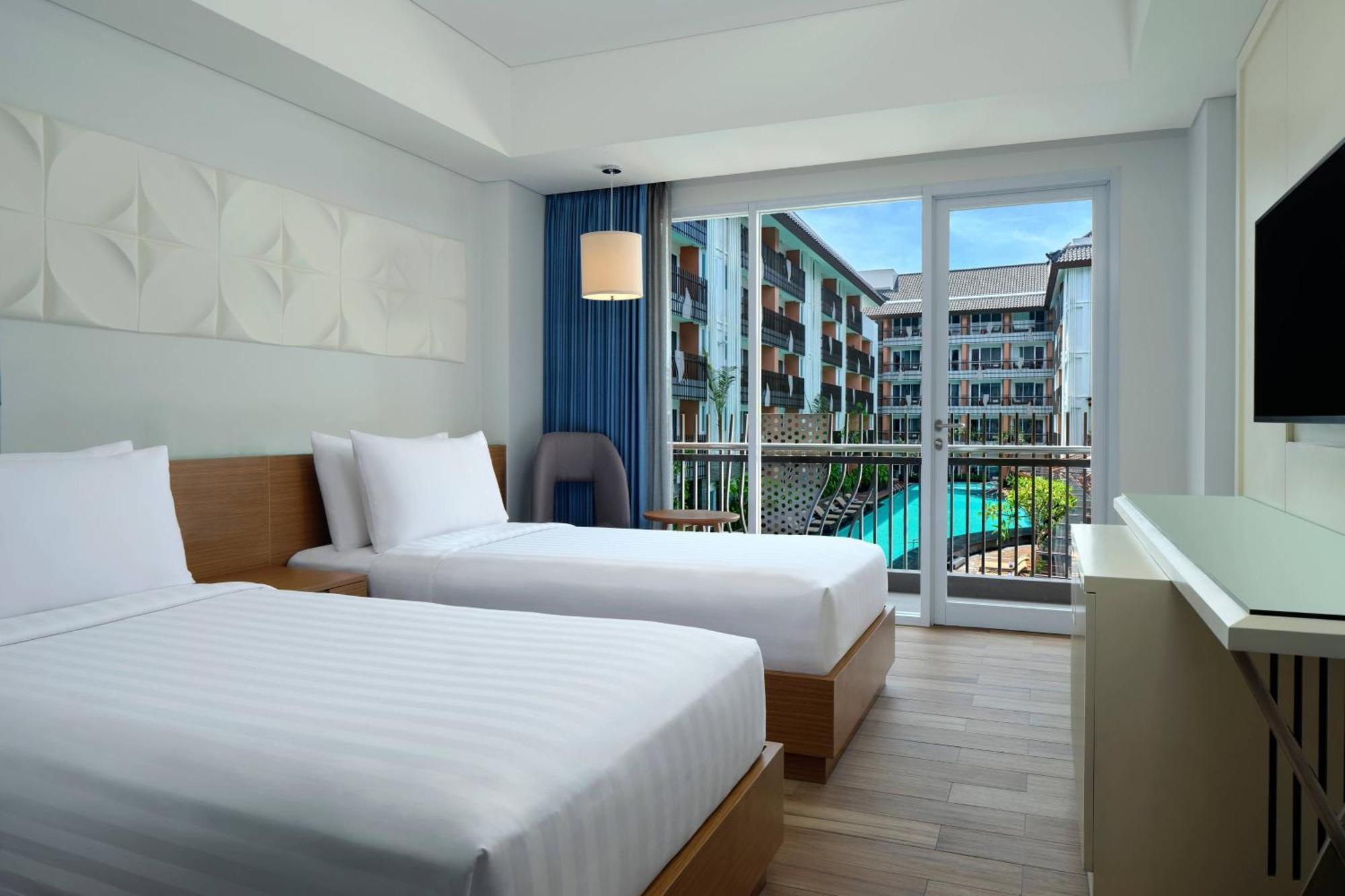 Deluxe Twin Pool view Guest room 2 Twin or Single Beds,1558320412:JPEG