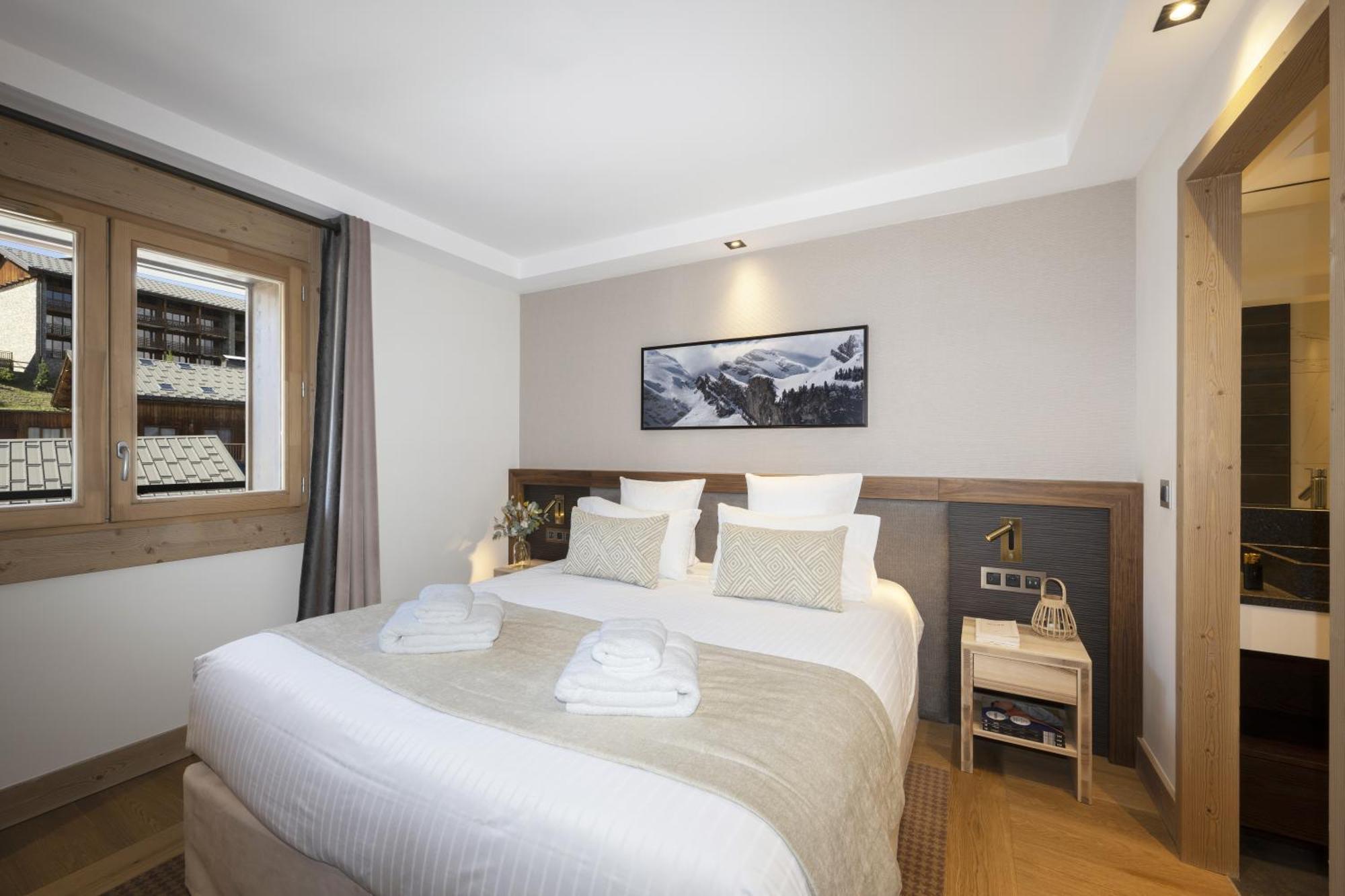 Junior Suite with Spa Access