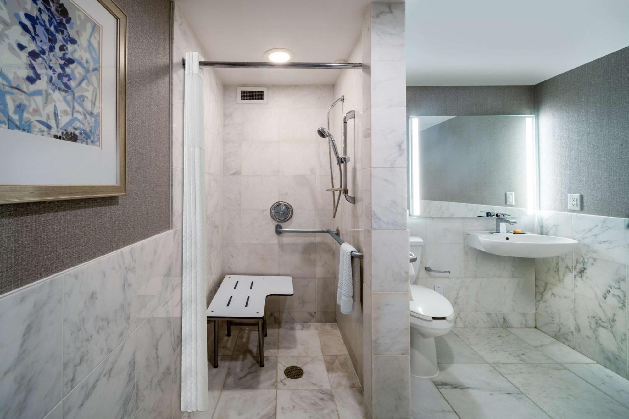 Double Room with Roll-In Shower - Disability Access