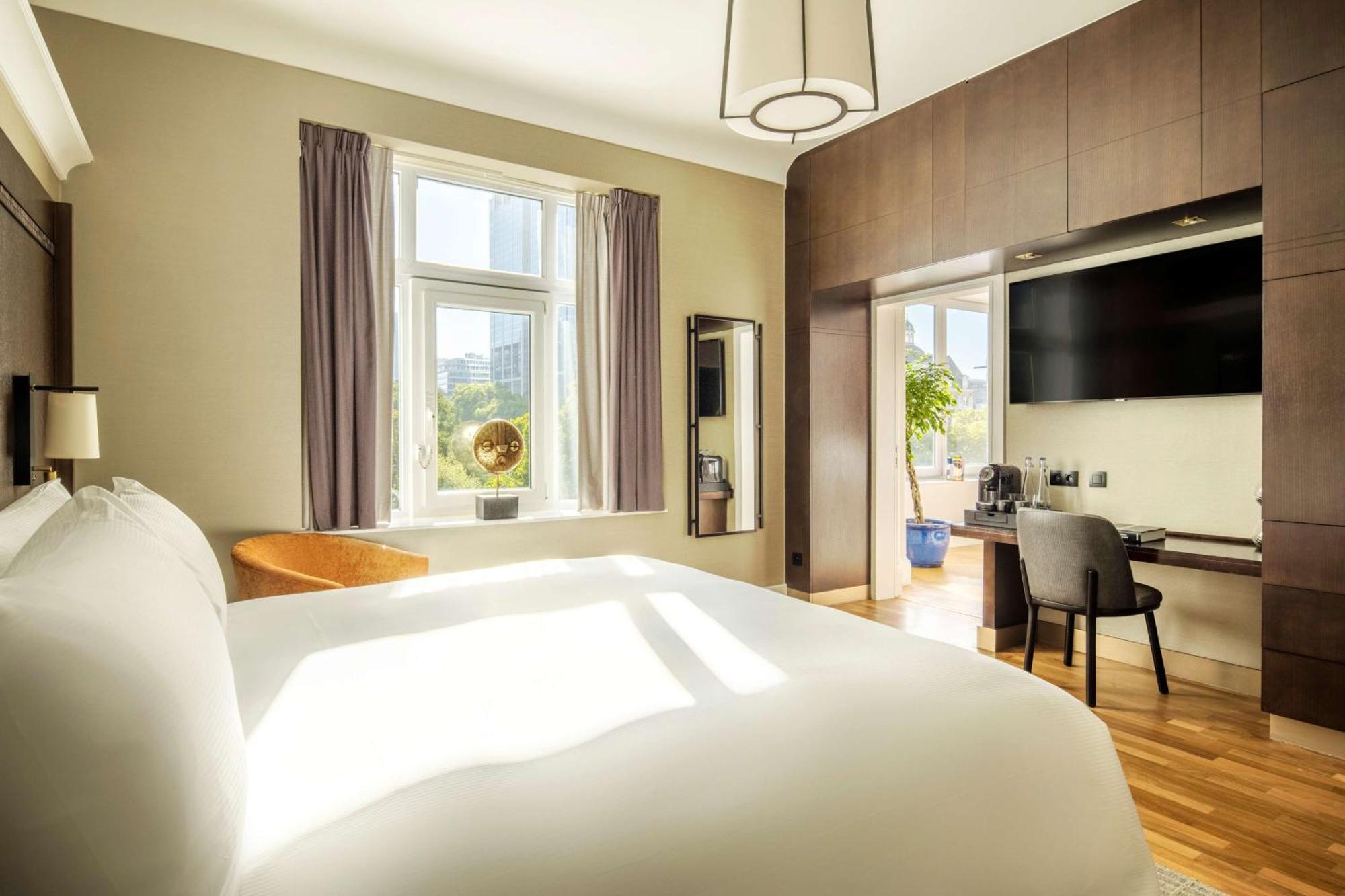 One-Bedroom King Suite View,1552476922:JPEG