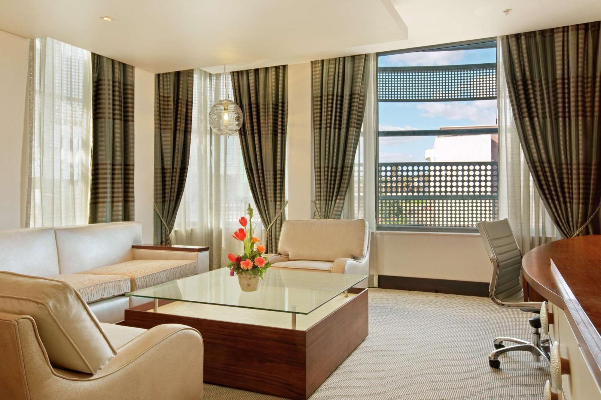 Diplomatic Suite