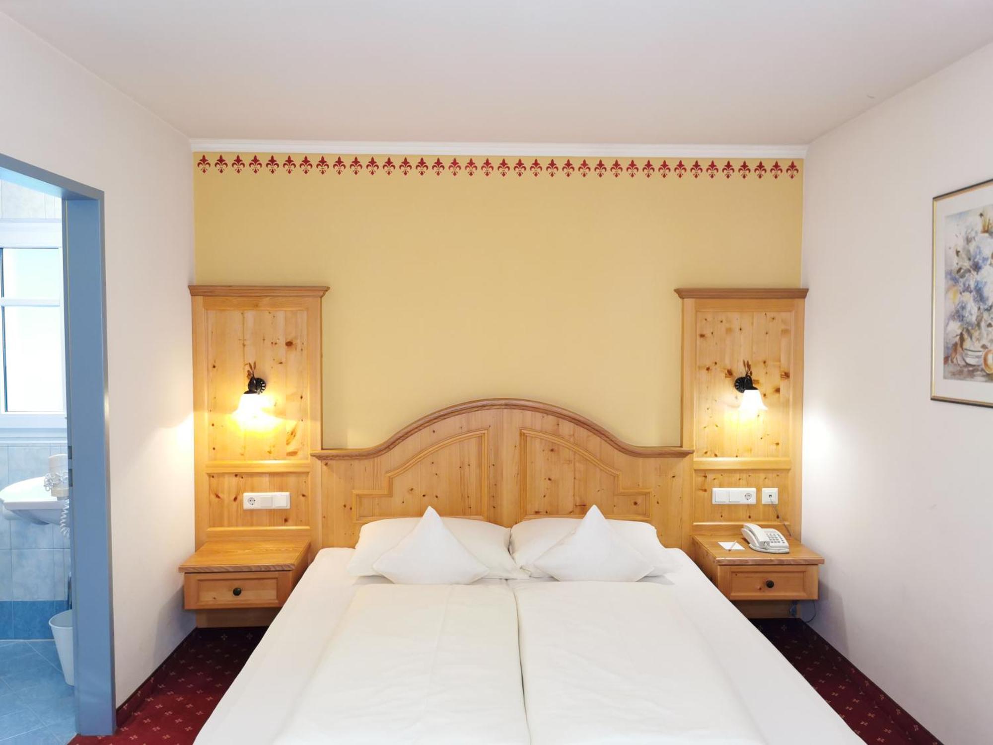 Doppelzimmer mit Balkon