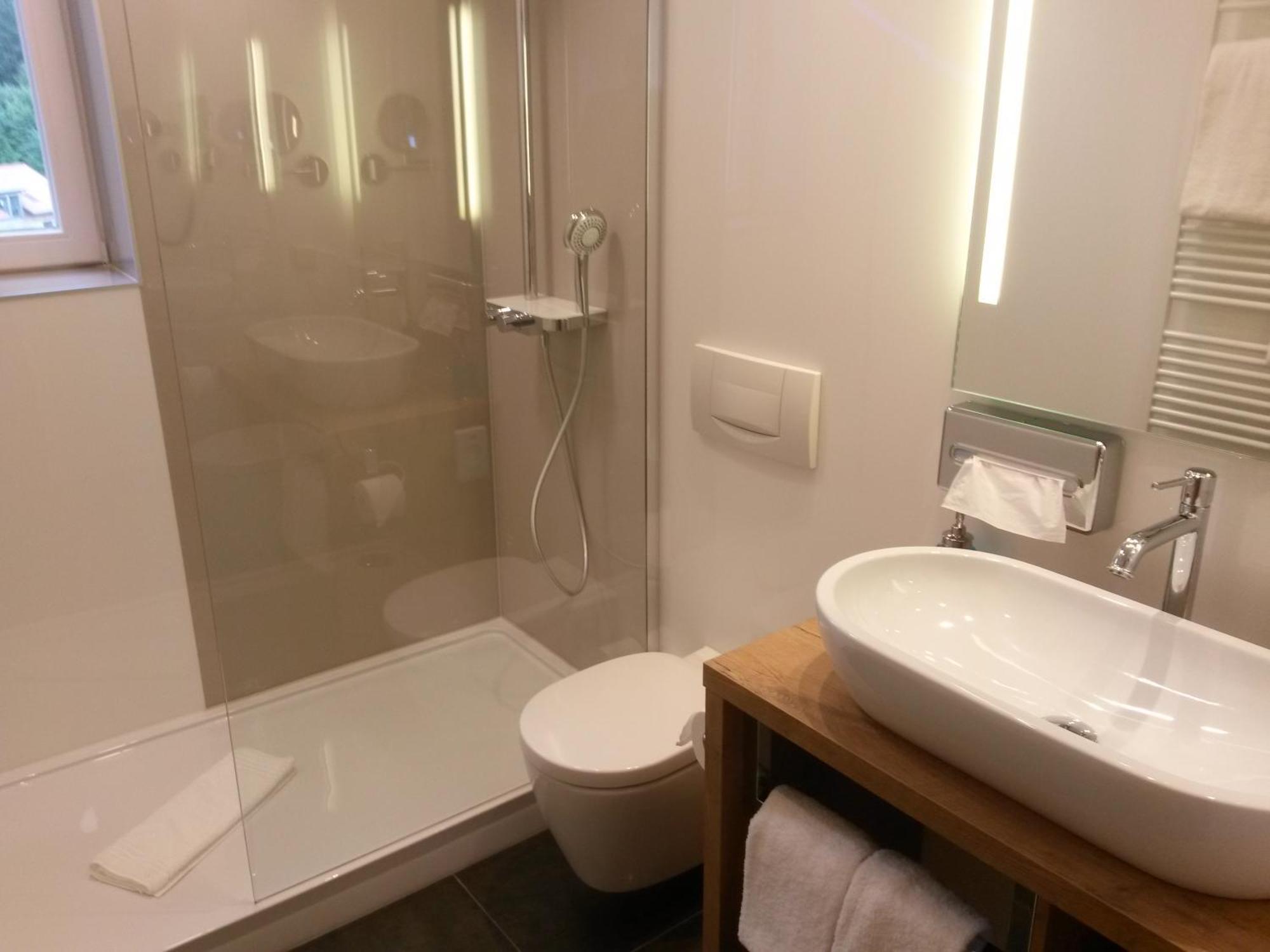 Deluxe Double Room,1553043346:JPEG