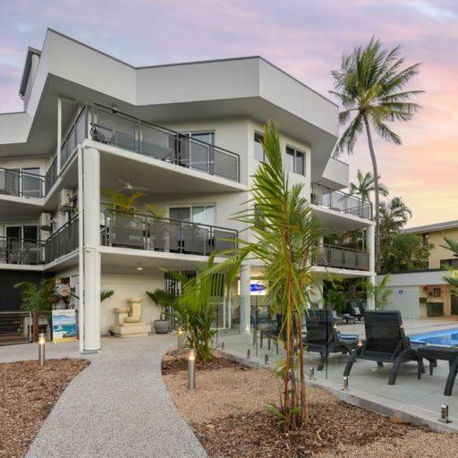Superior One-Bedroom Apartment
