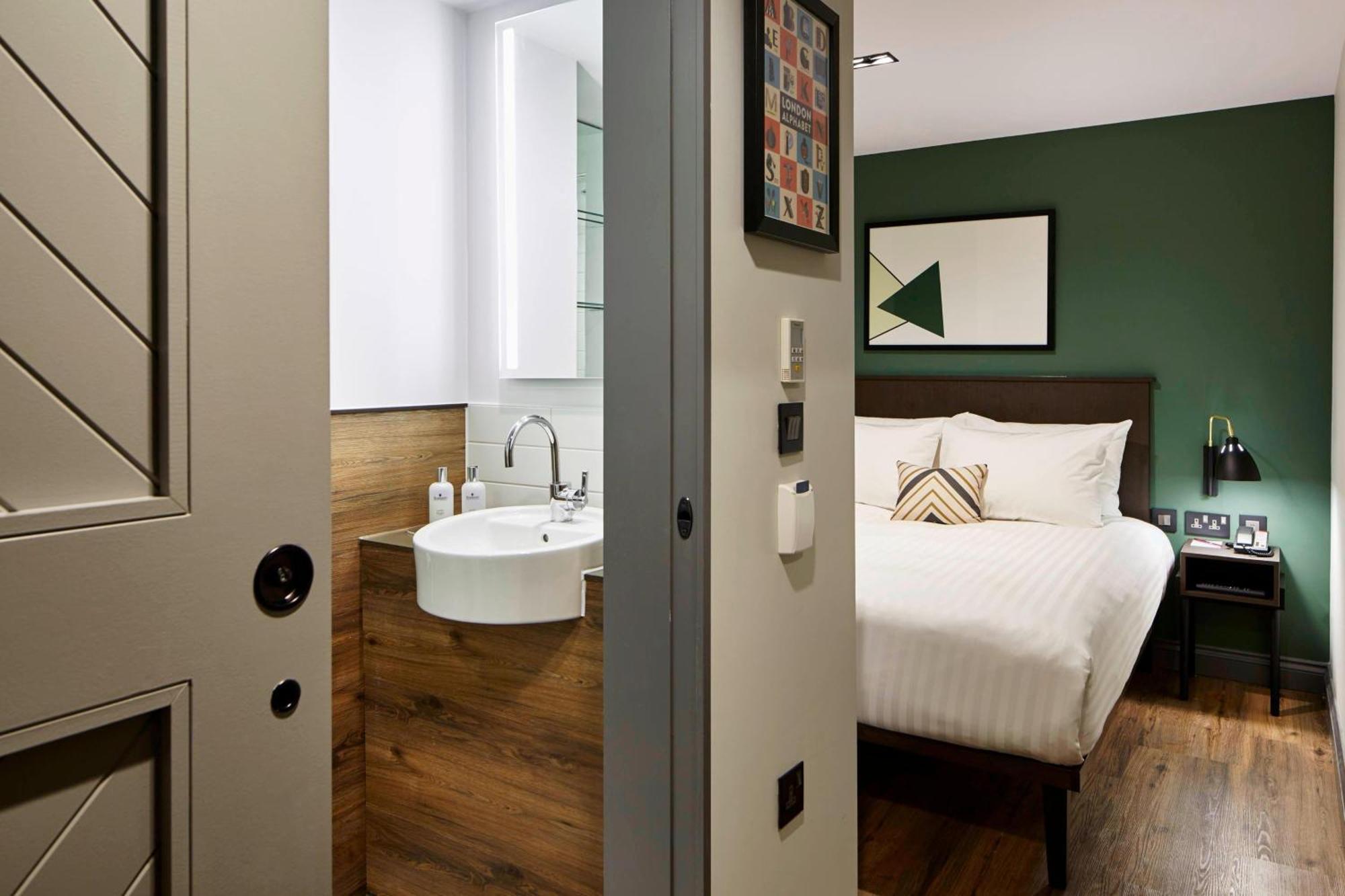 Suite de 1 dormitorio con cama doble