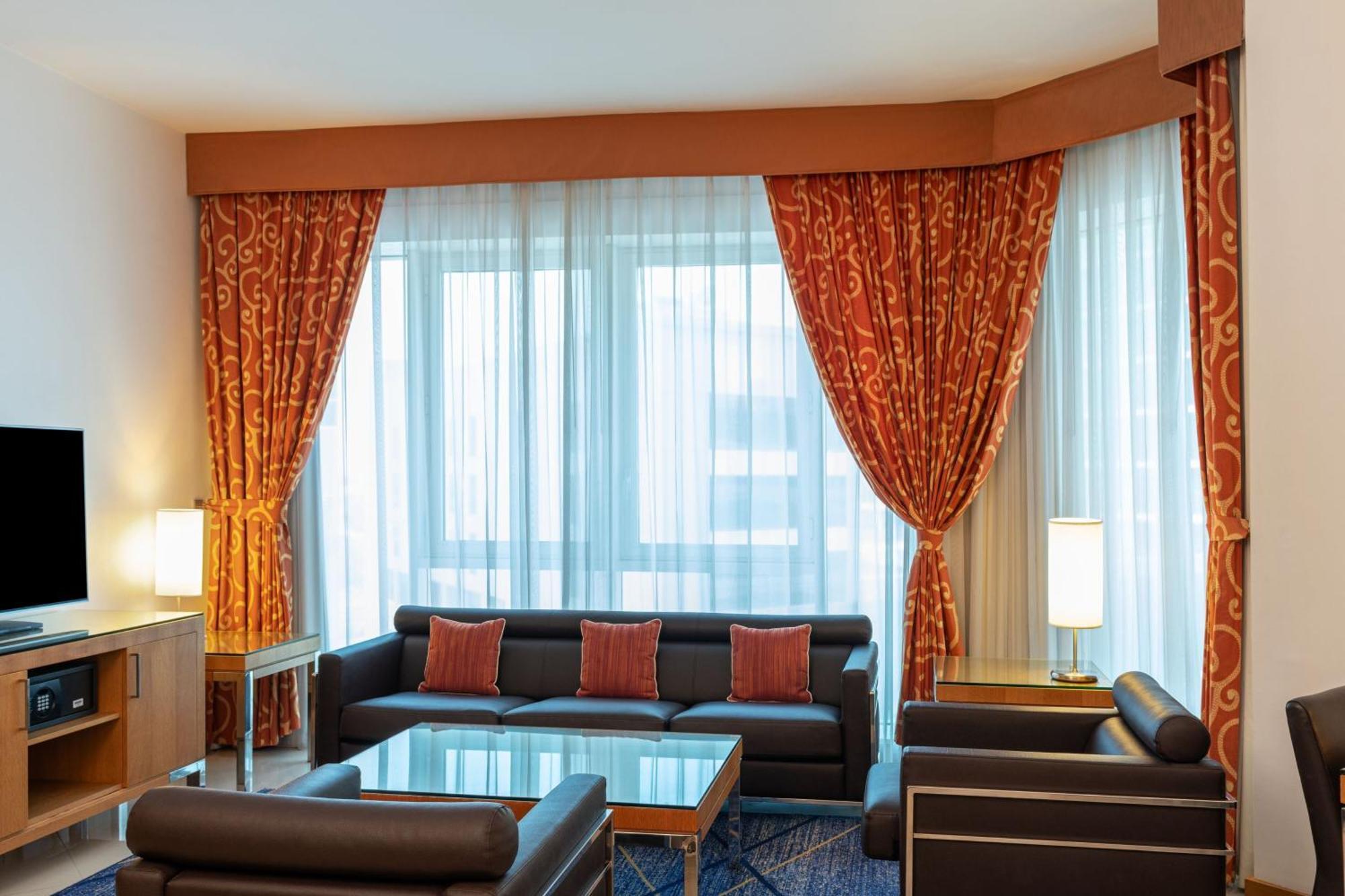 1 Bedroom Suite 1 King,1554057559:JPEG
