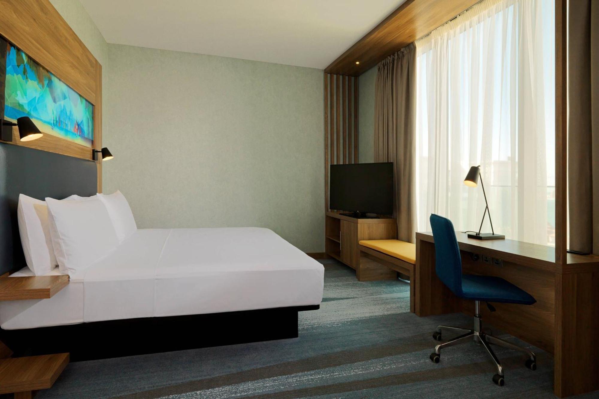 Savvy King Room including F&B Spa & Abra Boat Tour