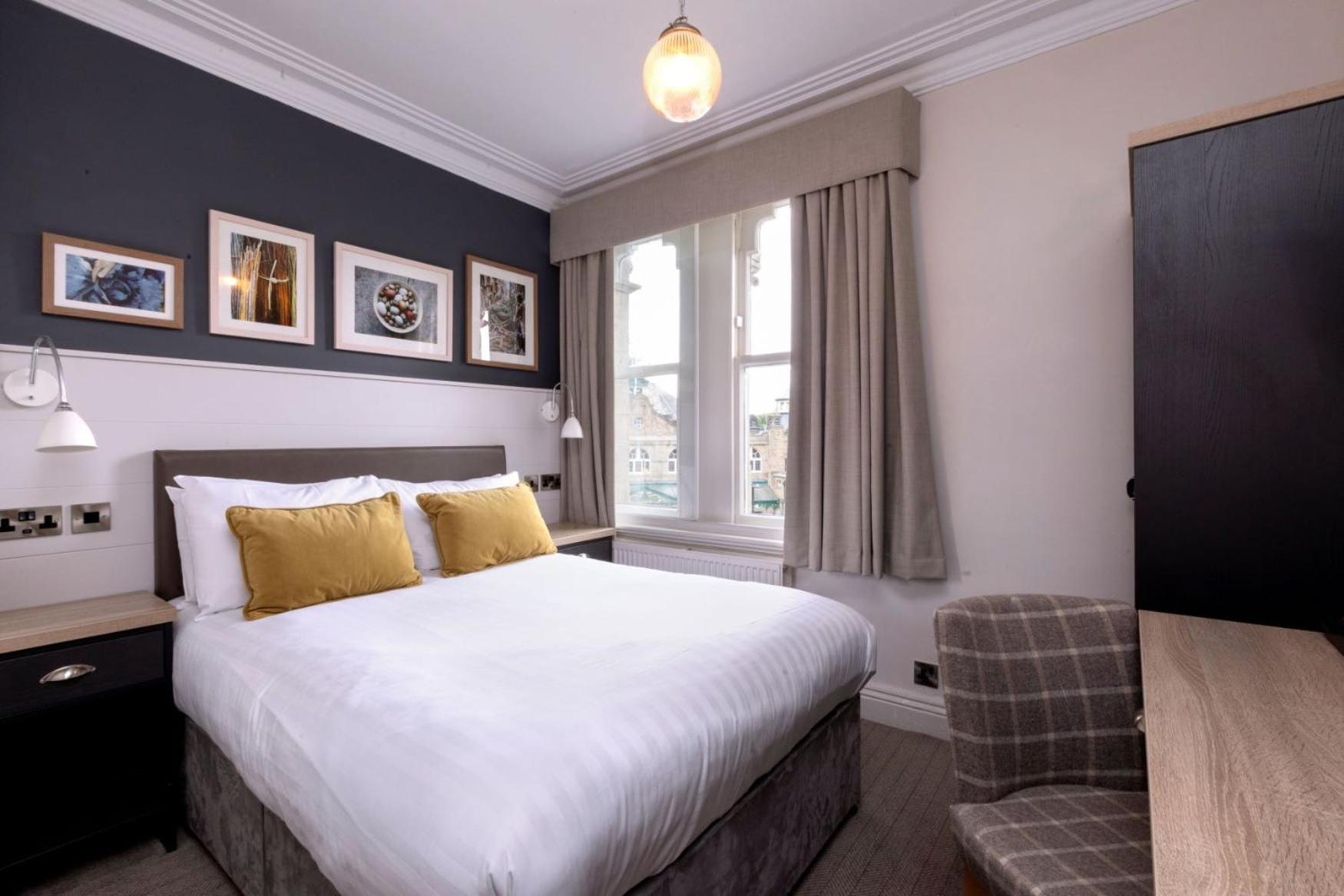 Cosy Double Room,1431315682:JPEG