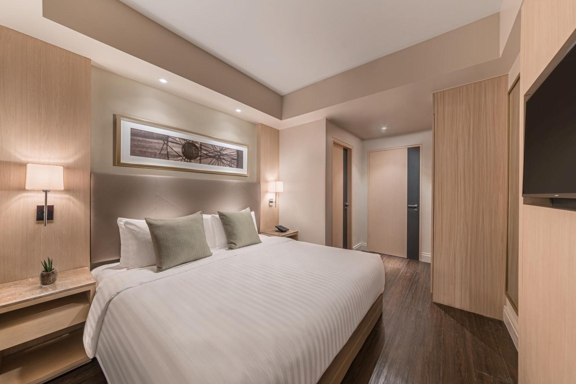 1 King Bed Standard Room