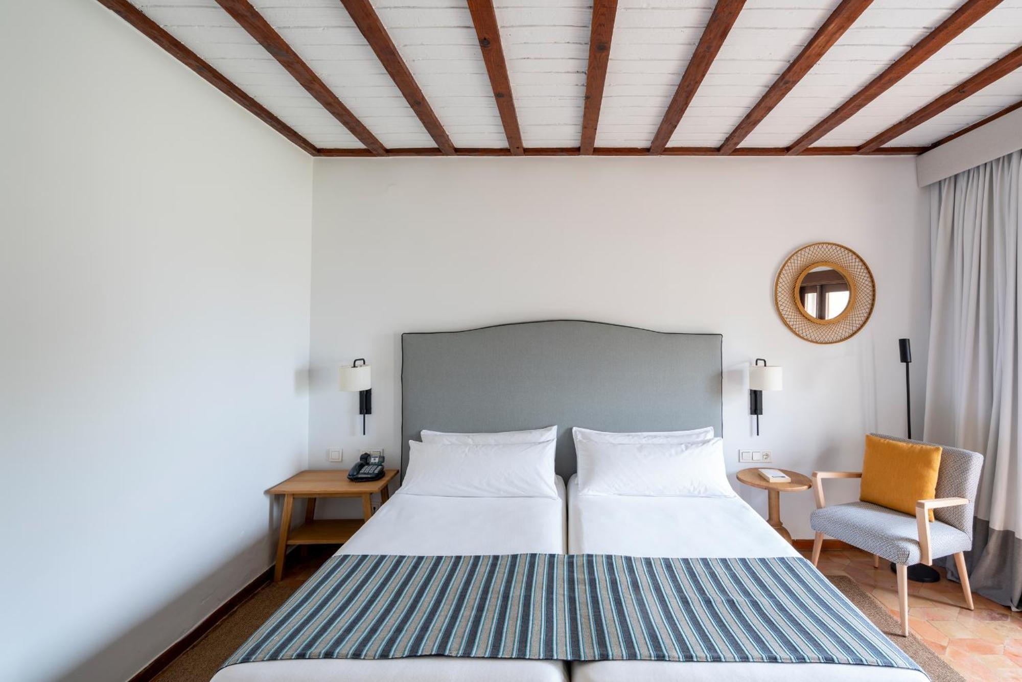 Standard Double Room,1555873405:JPEG