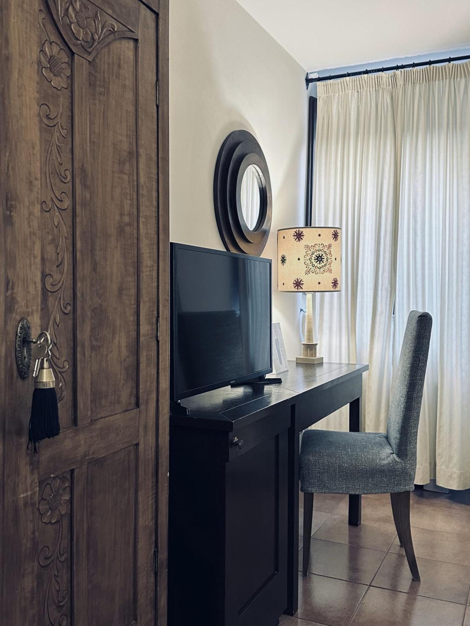 Double Room,1556485168:JPEG