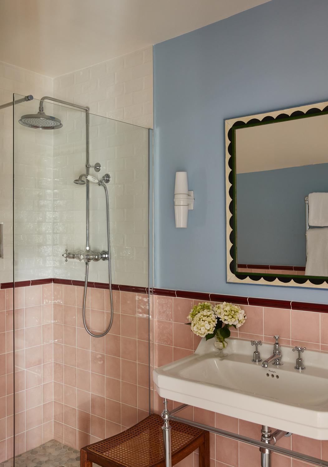 Deluxe Double Room with Shower
