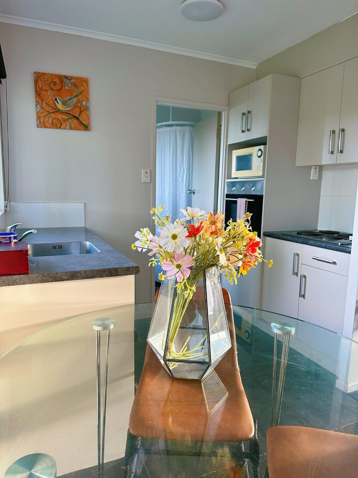 Deluxe One-Bedroom Apartment