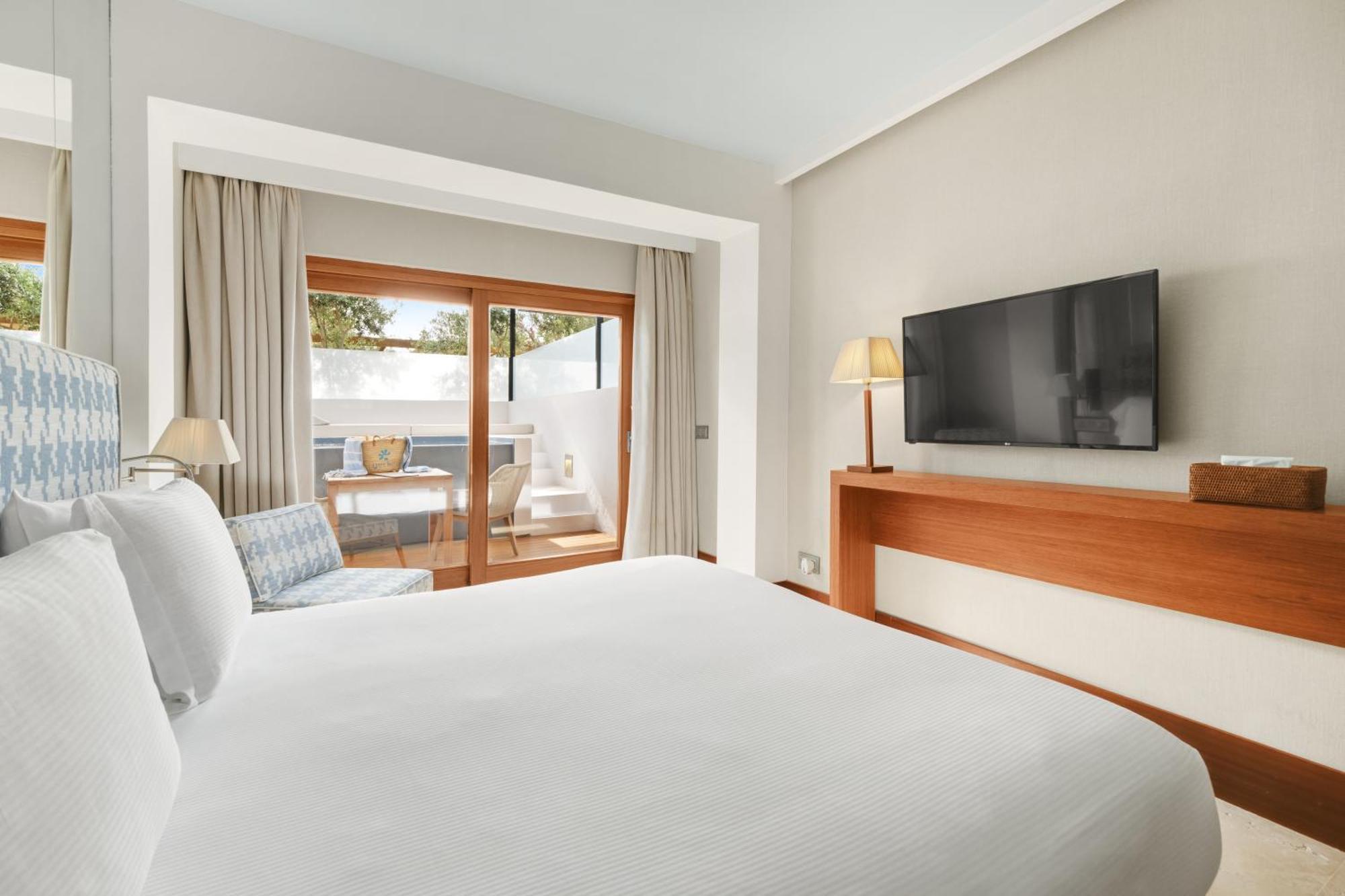 Deluxe Double Room with Pool