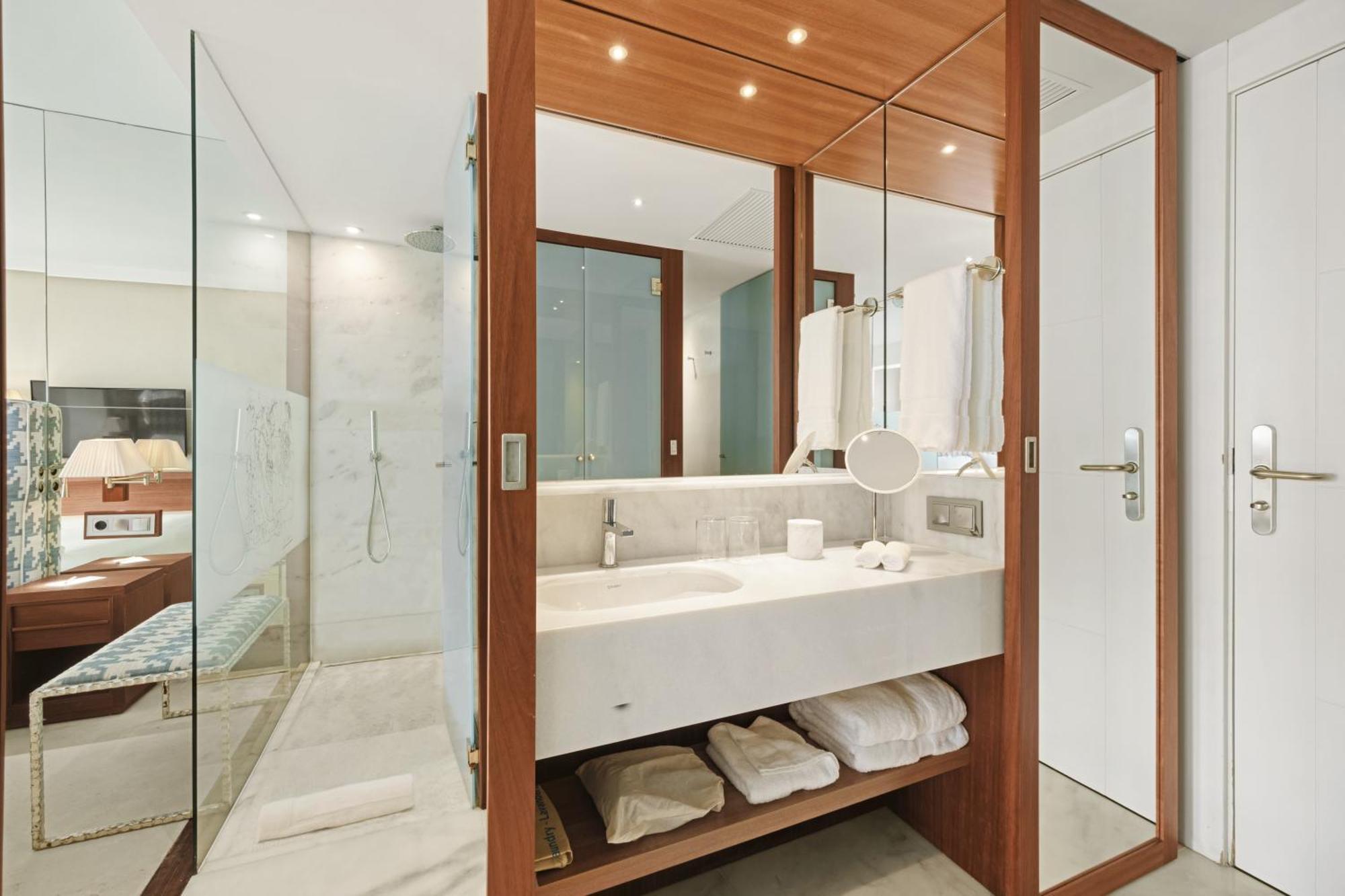Deluxe Double Room Pool