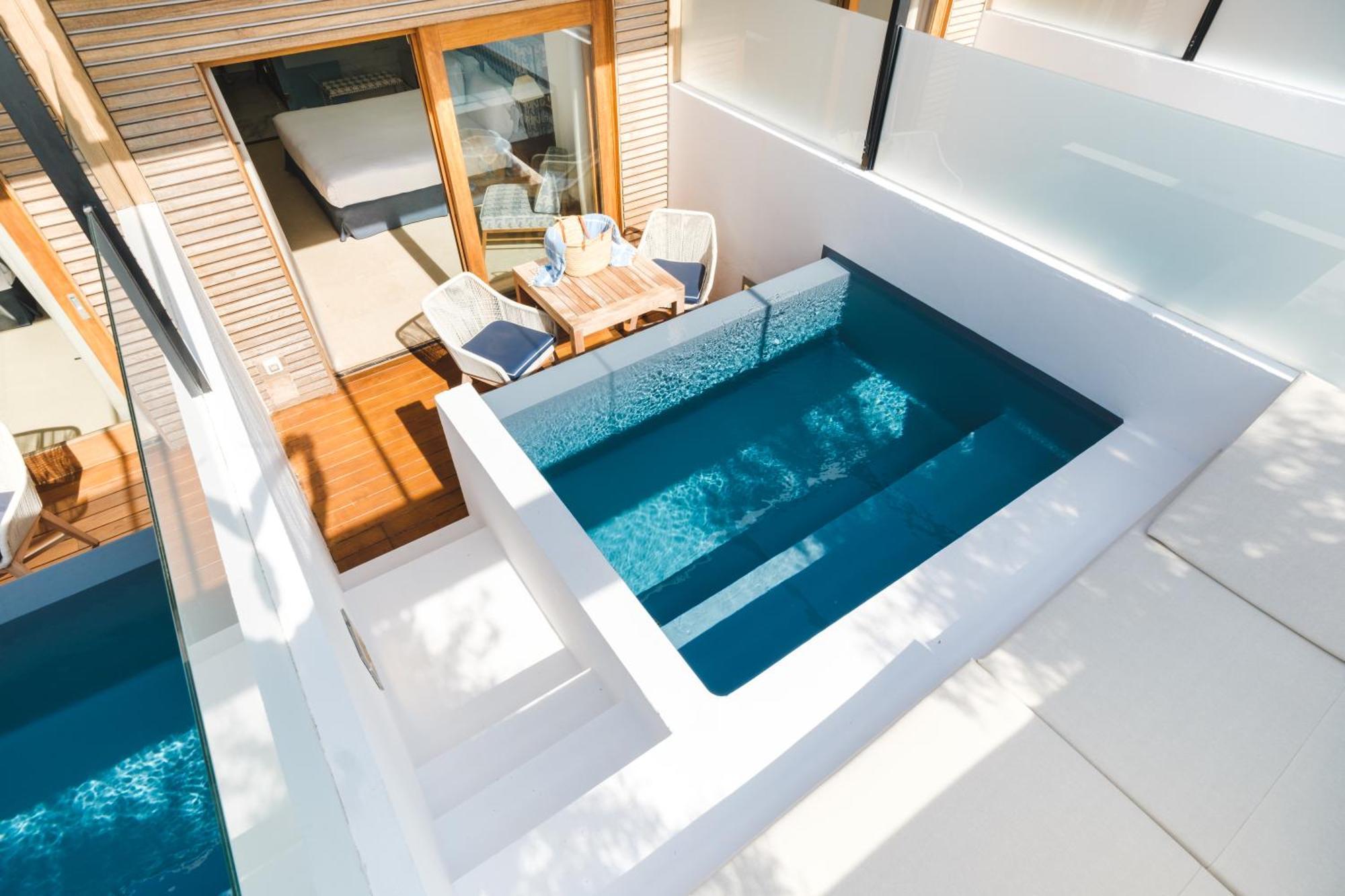 Deluxe Double Room Pool