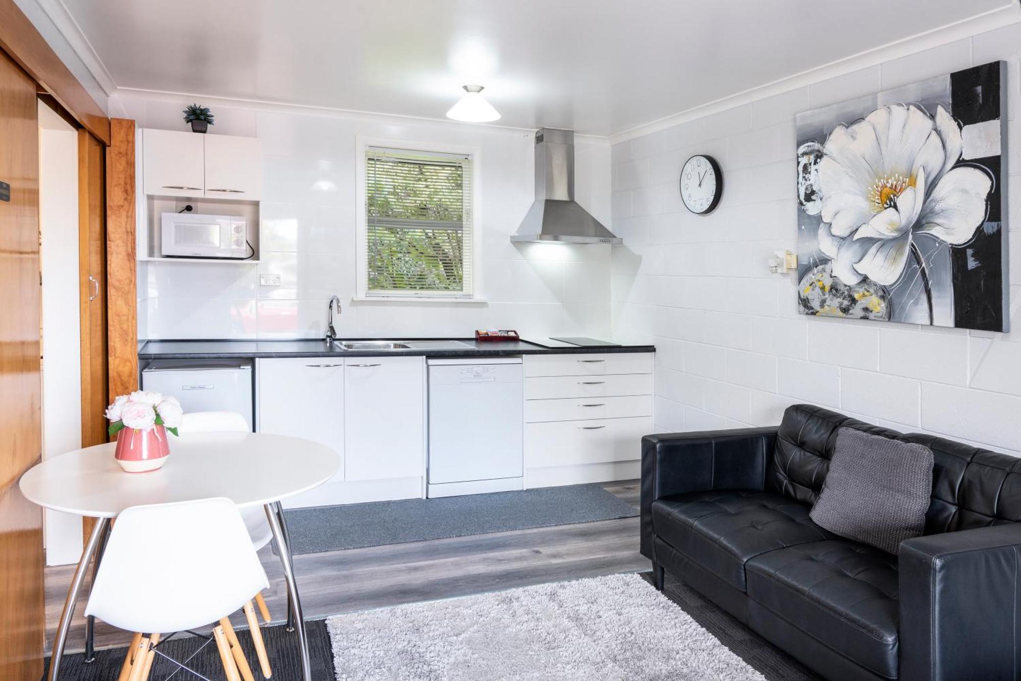 One Bedroom Unit 3 guests