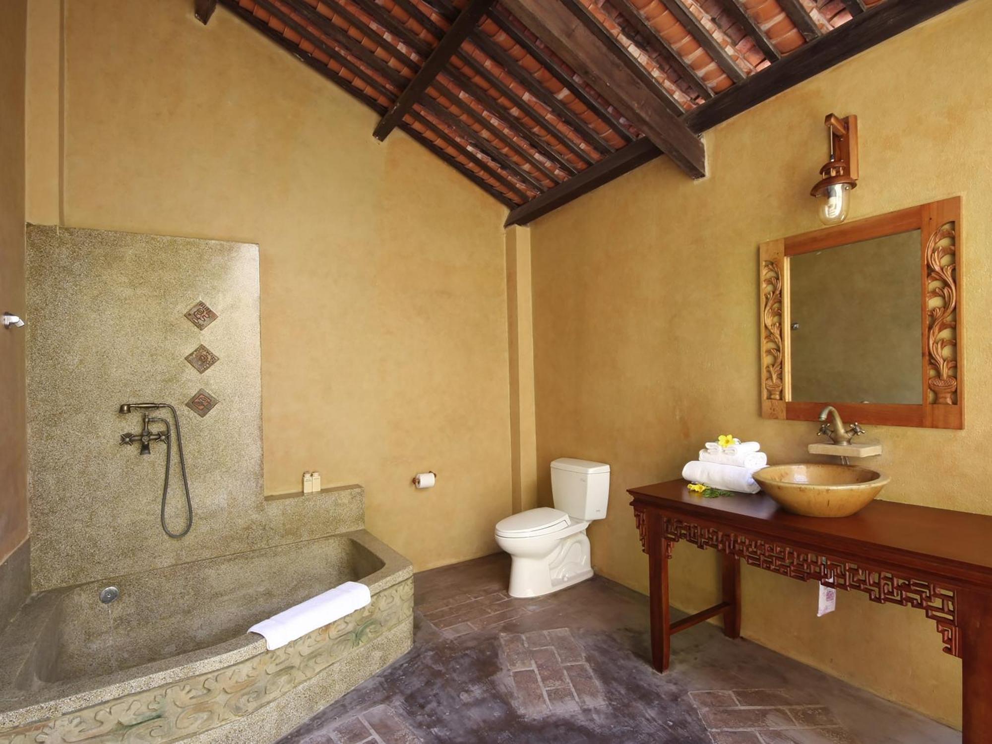 Premier Lagoon Room