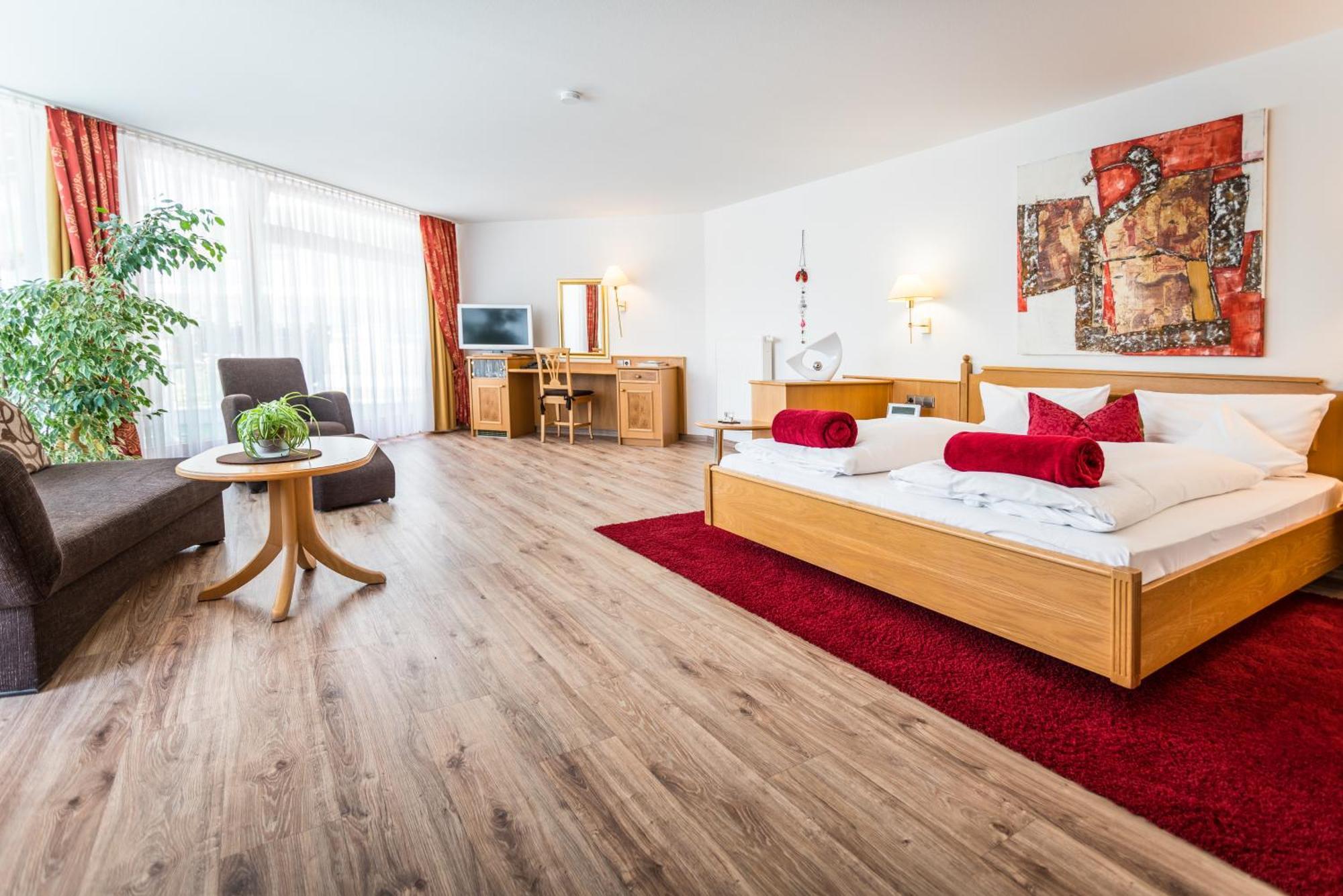 Junior Suite,1649016197:JPEG