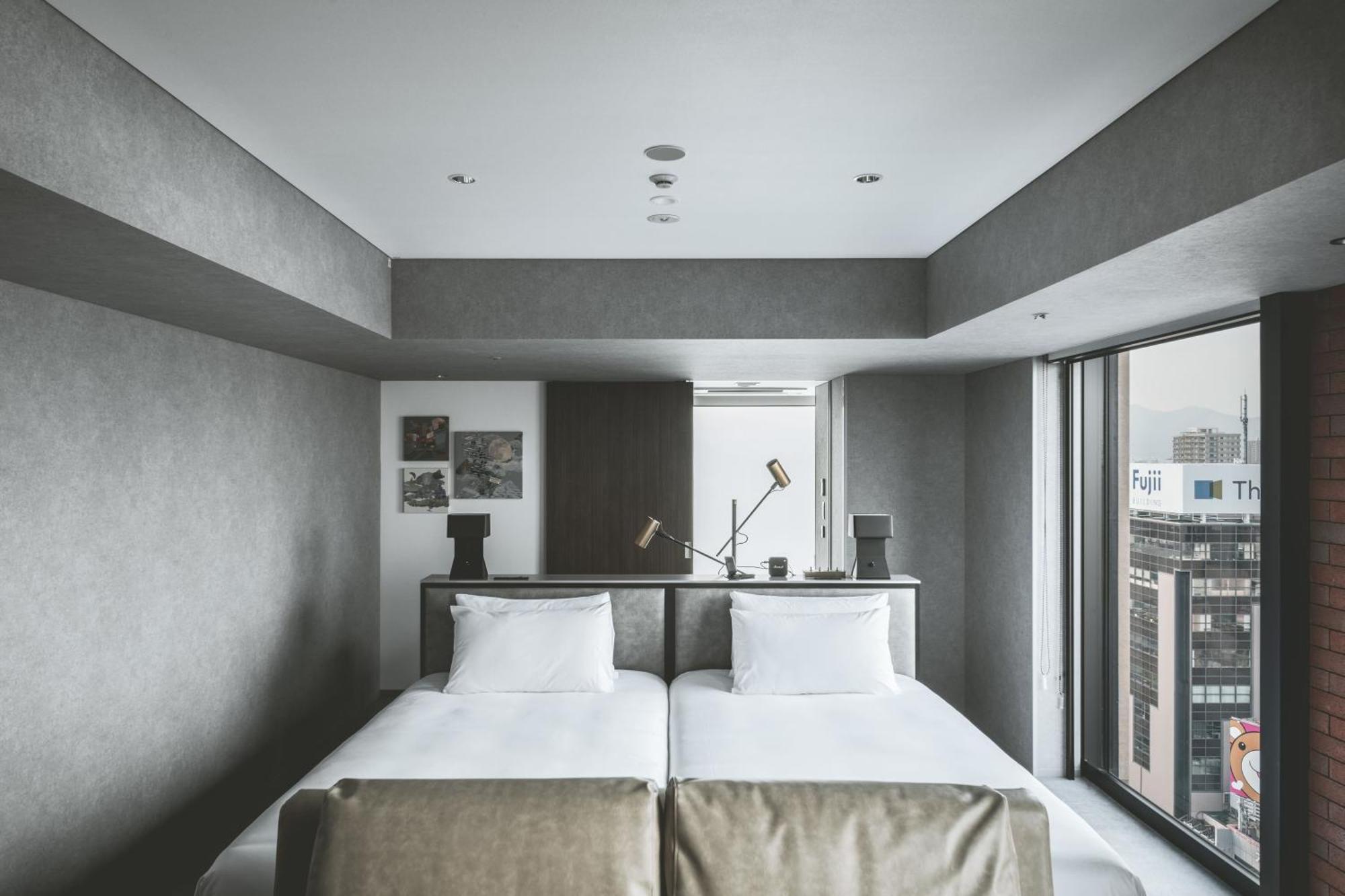 Deluxe Corner Twin Room