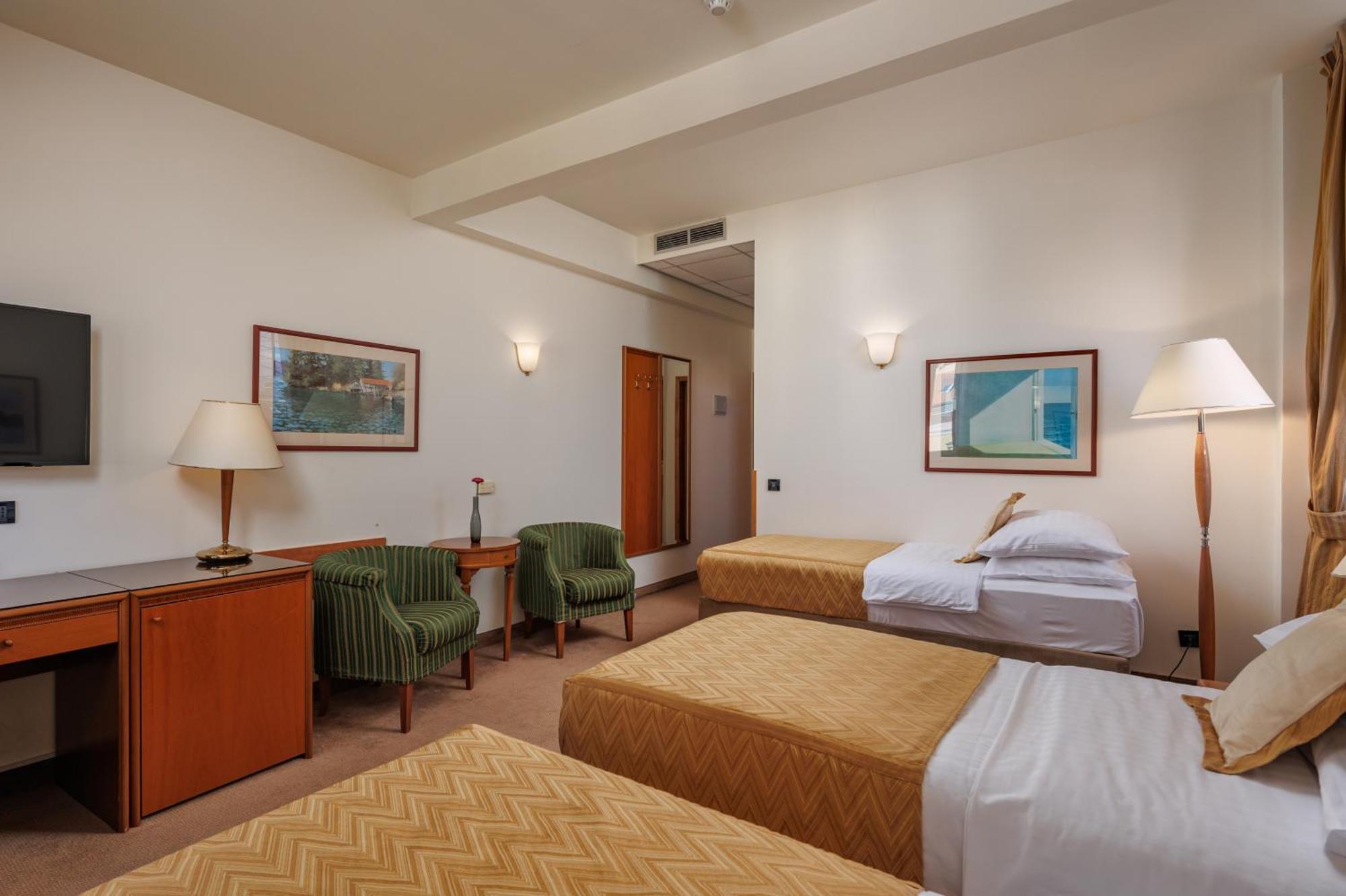 Standard Zweibettzimmer mit Zustellbett