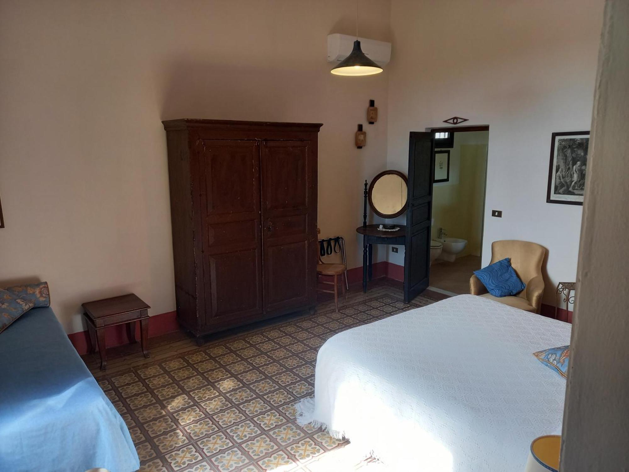 Comfort Triple Room