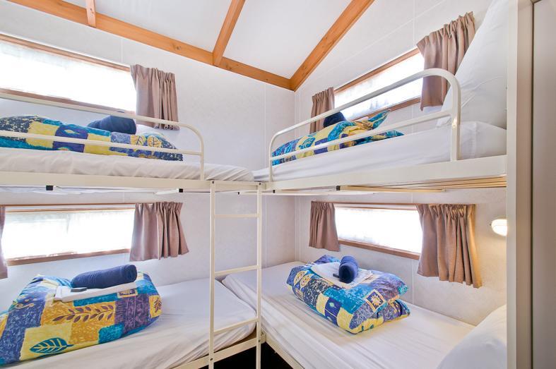 Family Cabin,156992997:JPEG