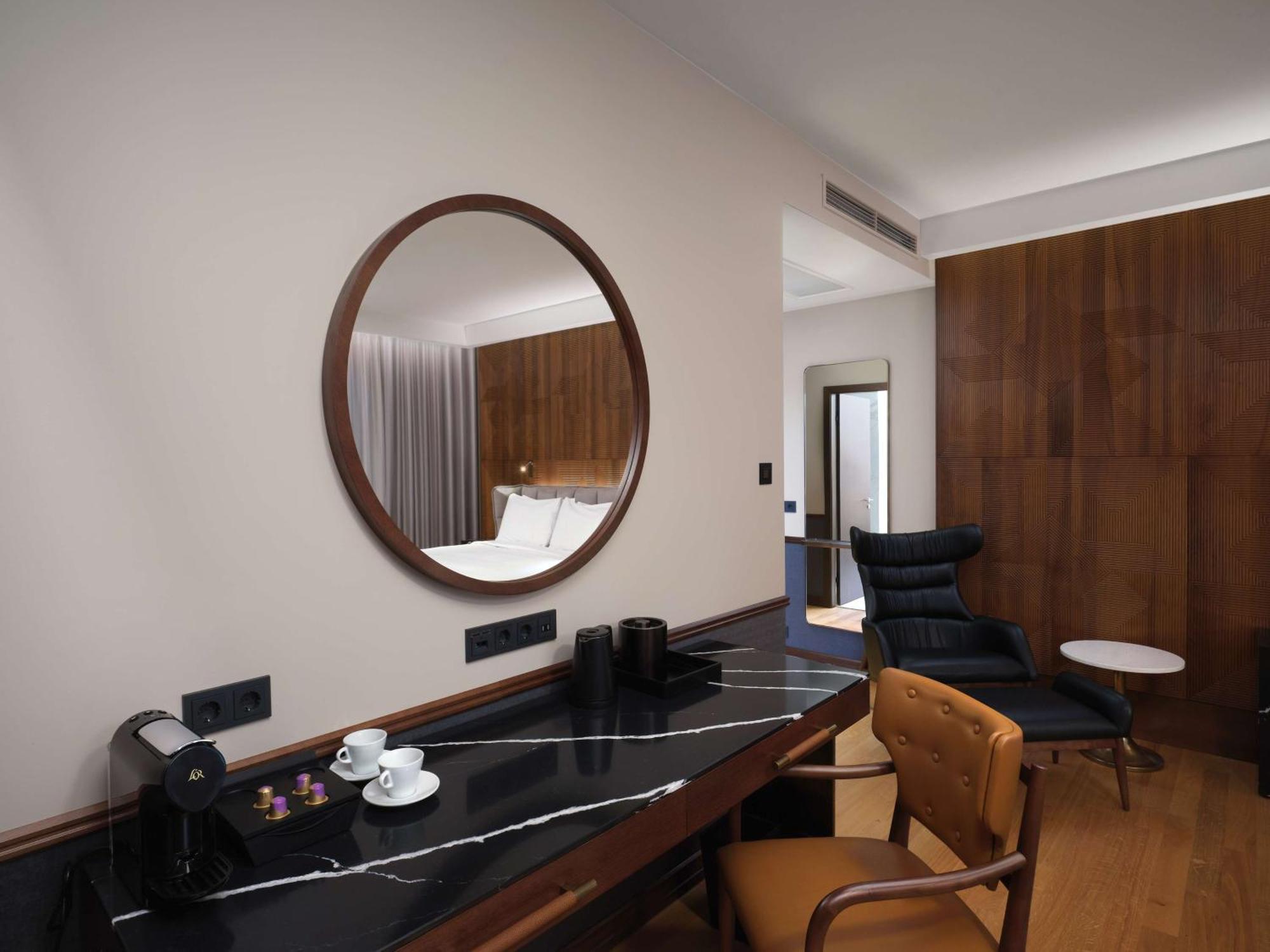 King Junior Suite Spa Access
