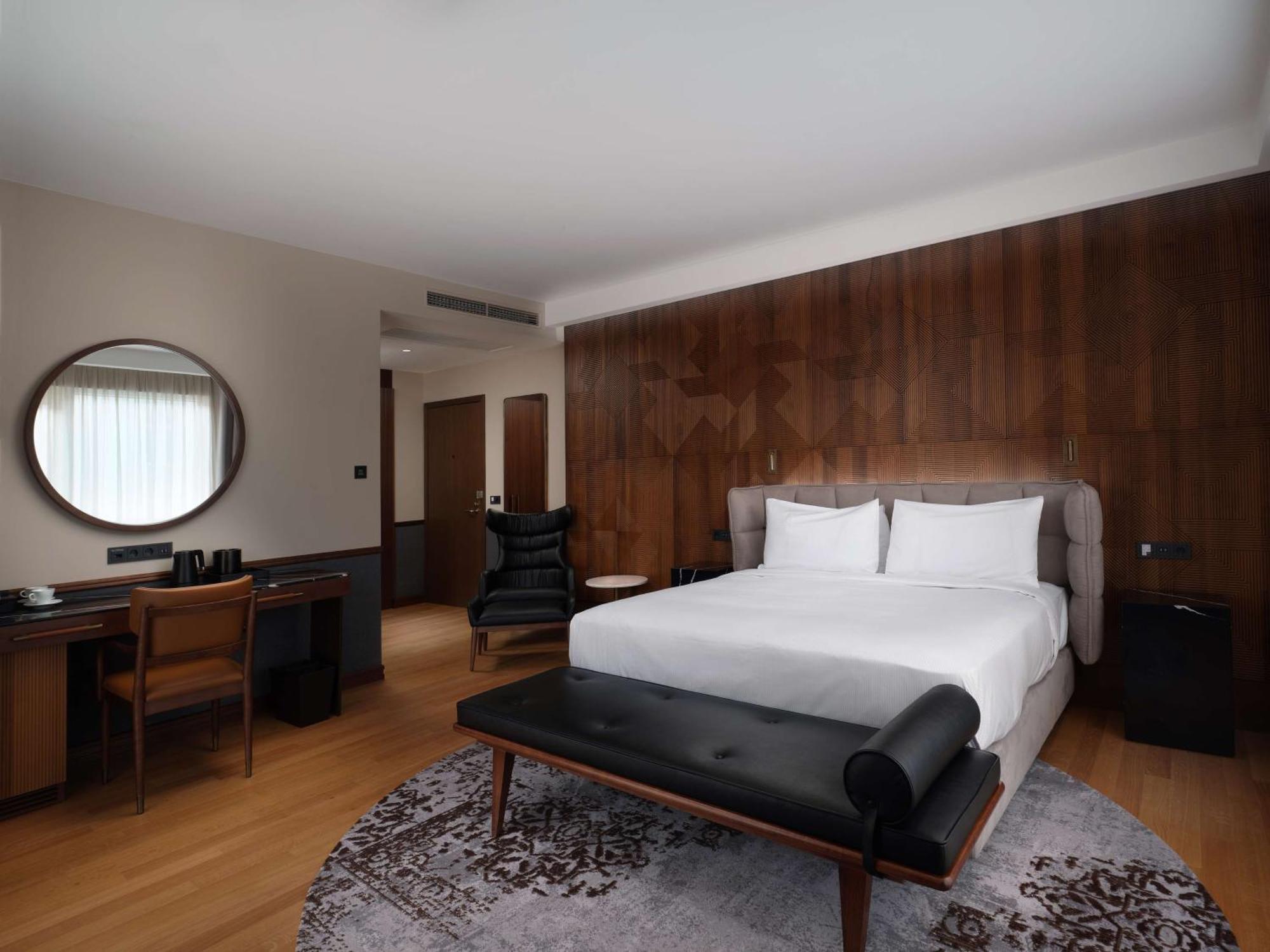 King Junior Suite Spa Access