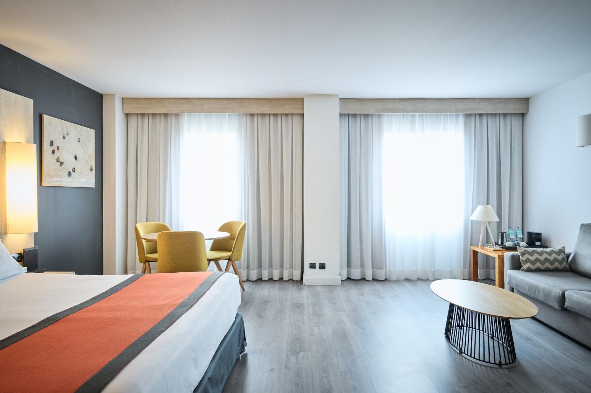 Junior Suite,1588038484:JPEG