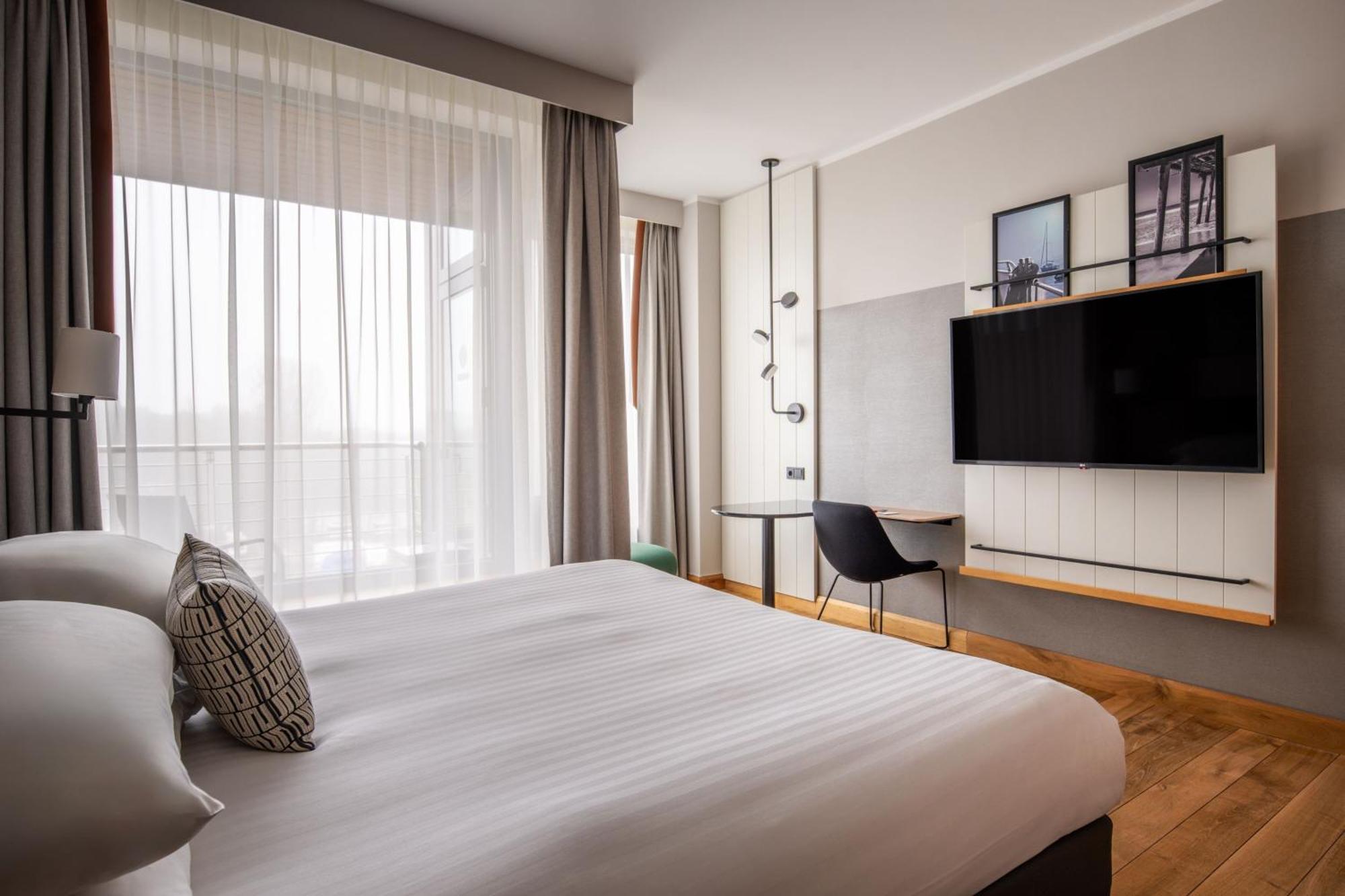 Superior King Room Balcony