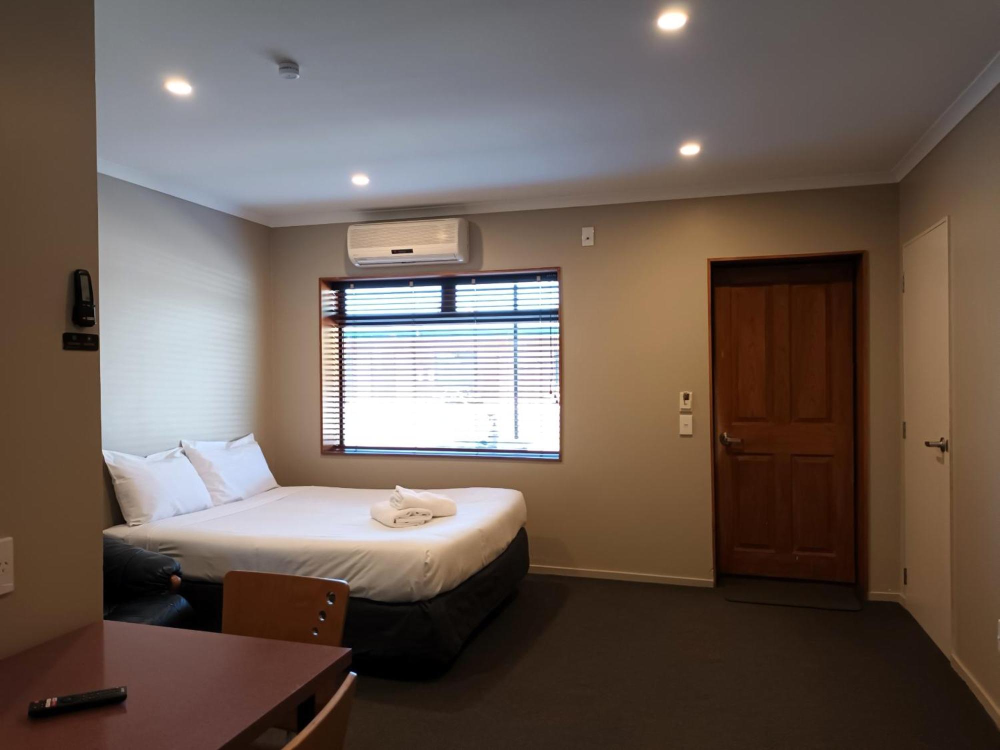 Queen Room Two Queen Beds Disability Access
