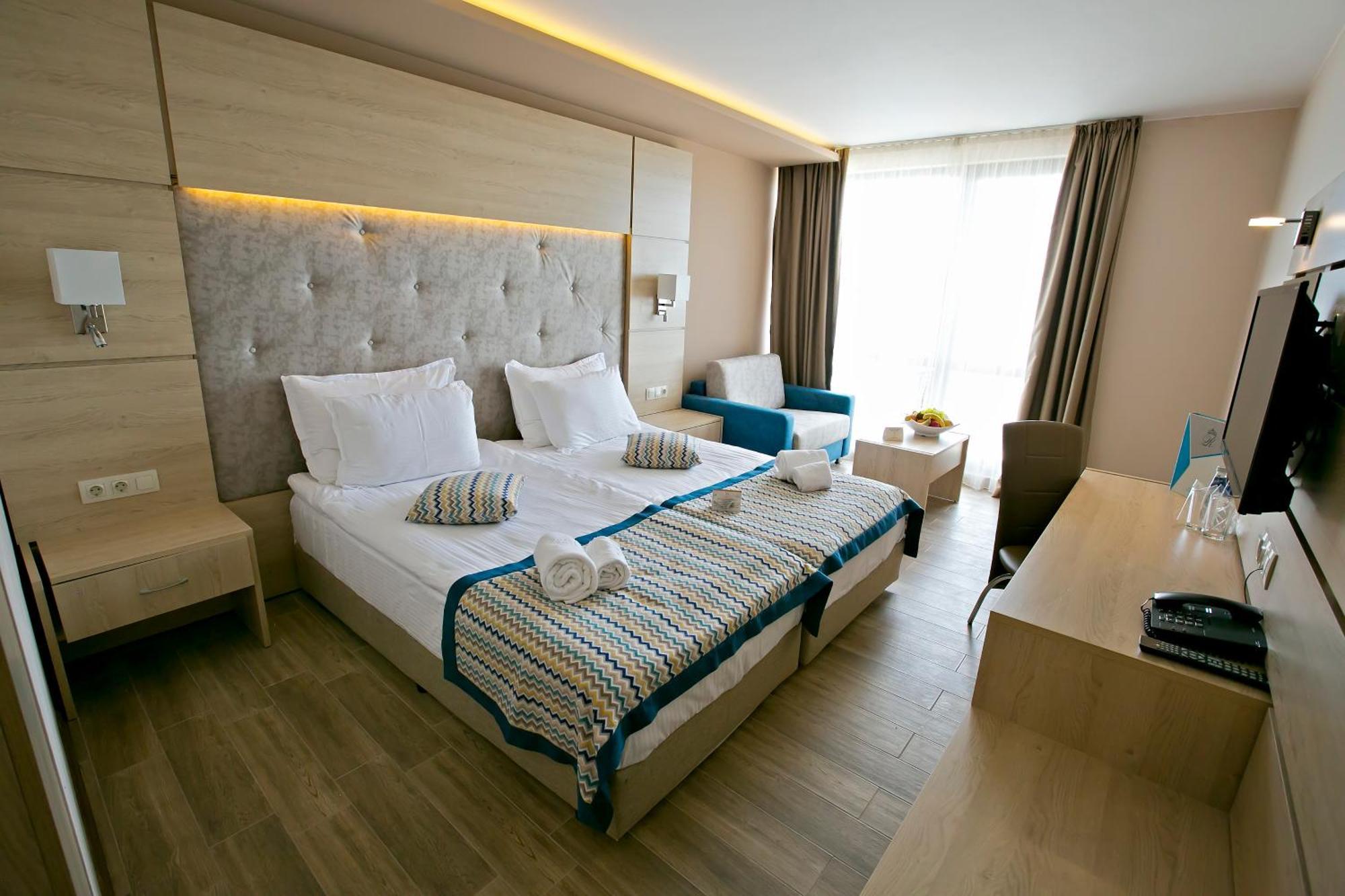 Deluxe Double Room Balcony Side Sea View SPA Beach Access