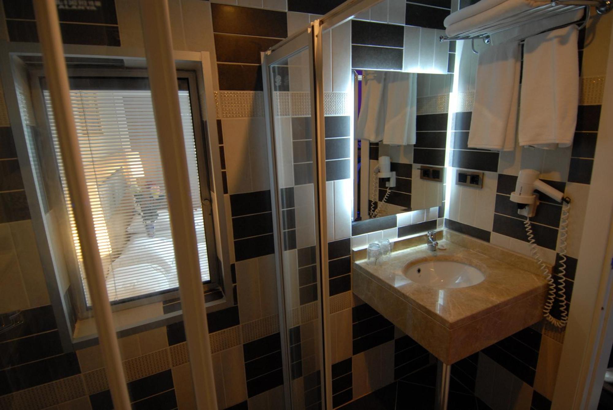 Single Room,1695750055:JPEG