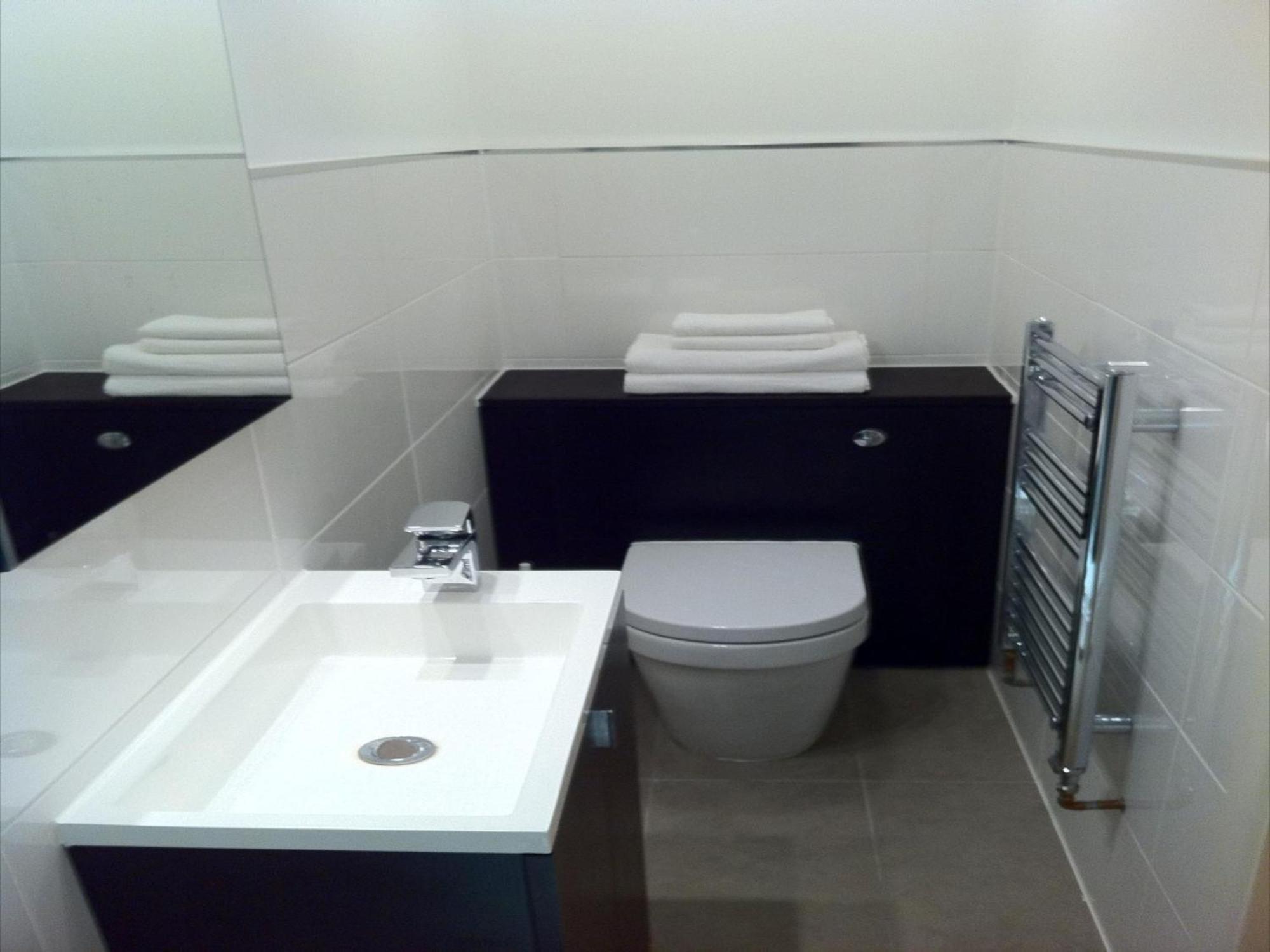 One Bedroom Apartment