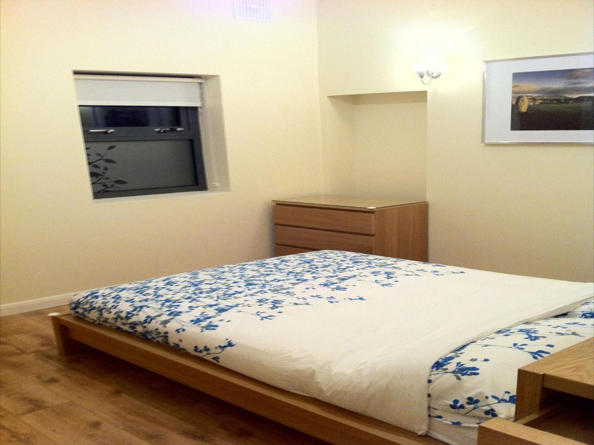 One Bedroom Apartment