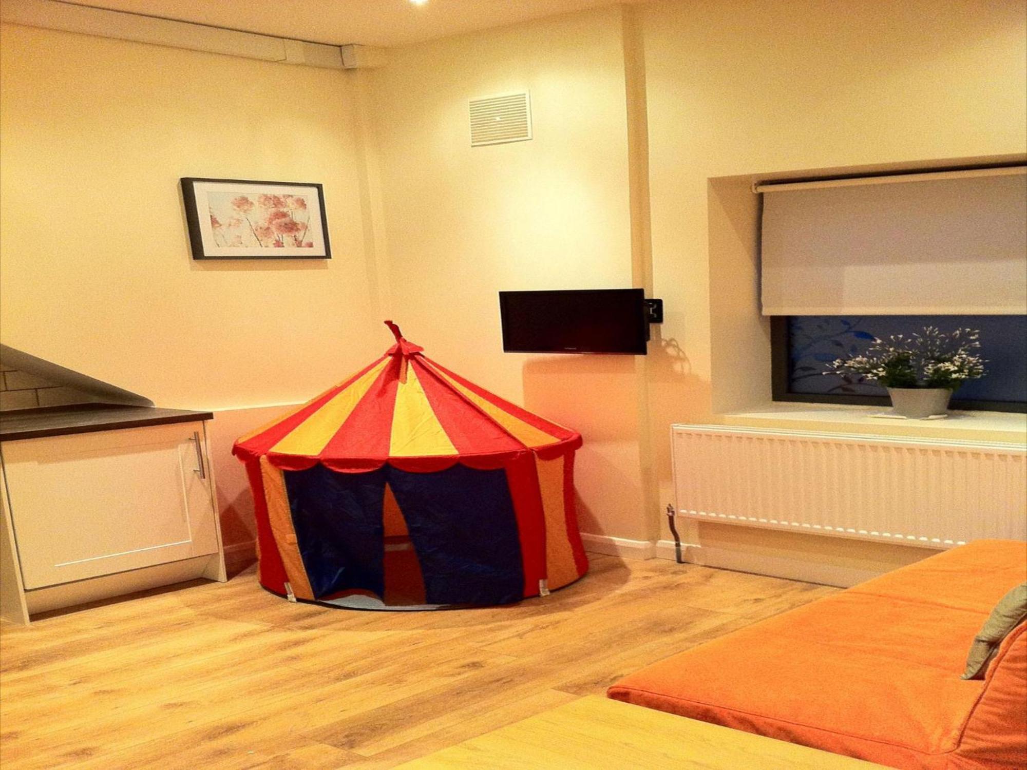 One Bedroom Apartment