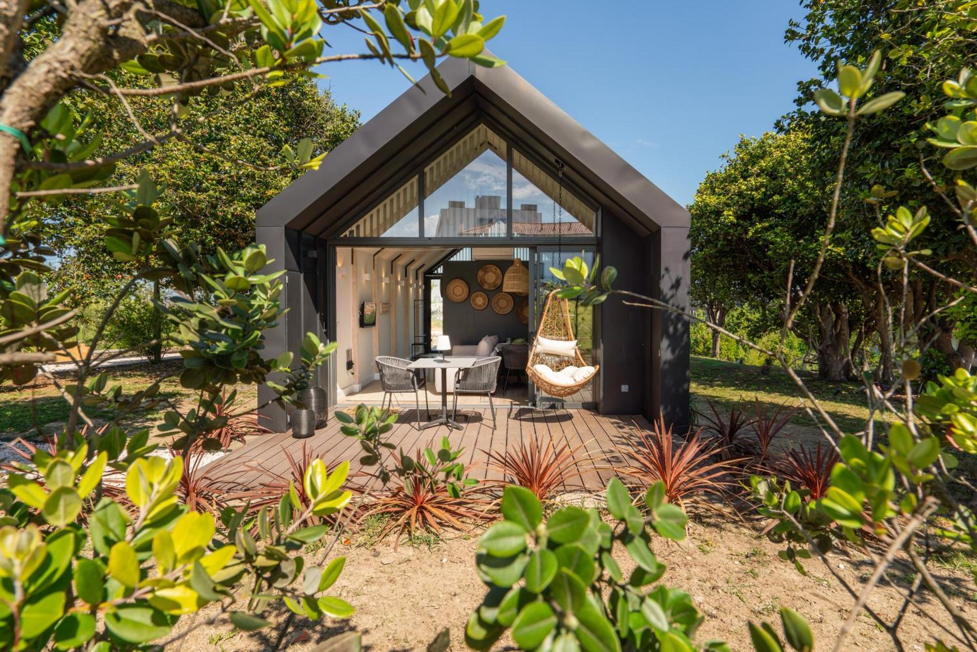 Bungalow Deluxe