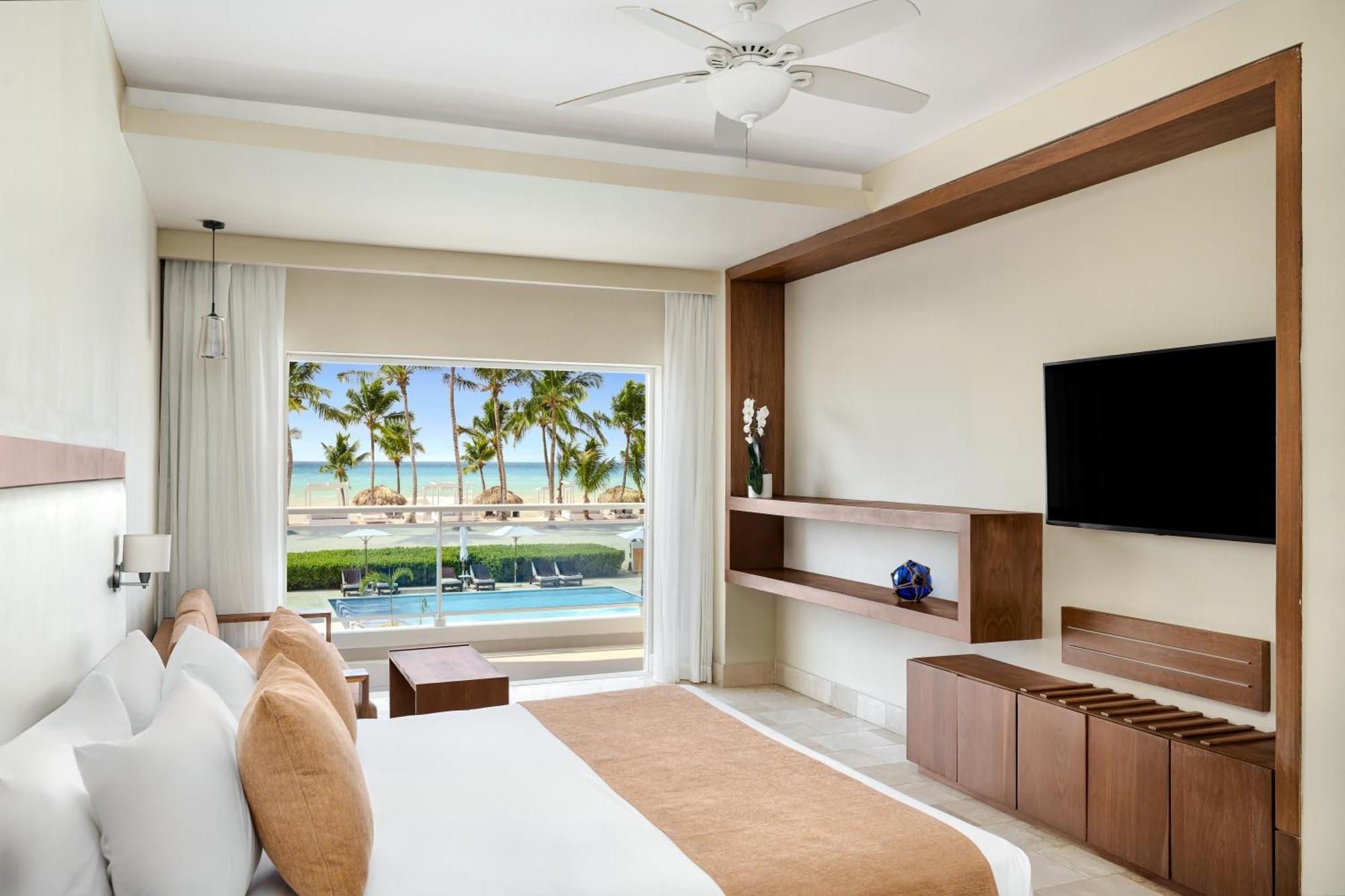 Sun Club Junior Suite Ocean Front King,1583350542:JPEG